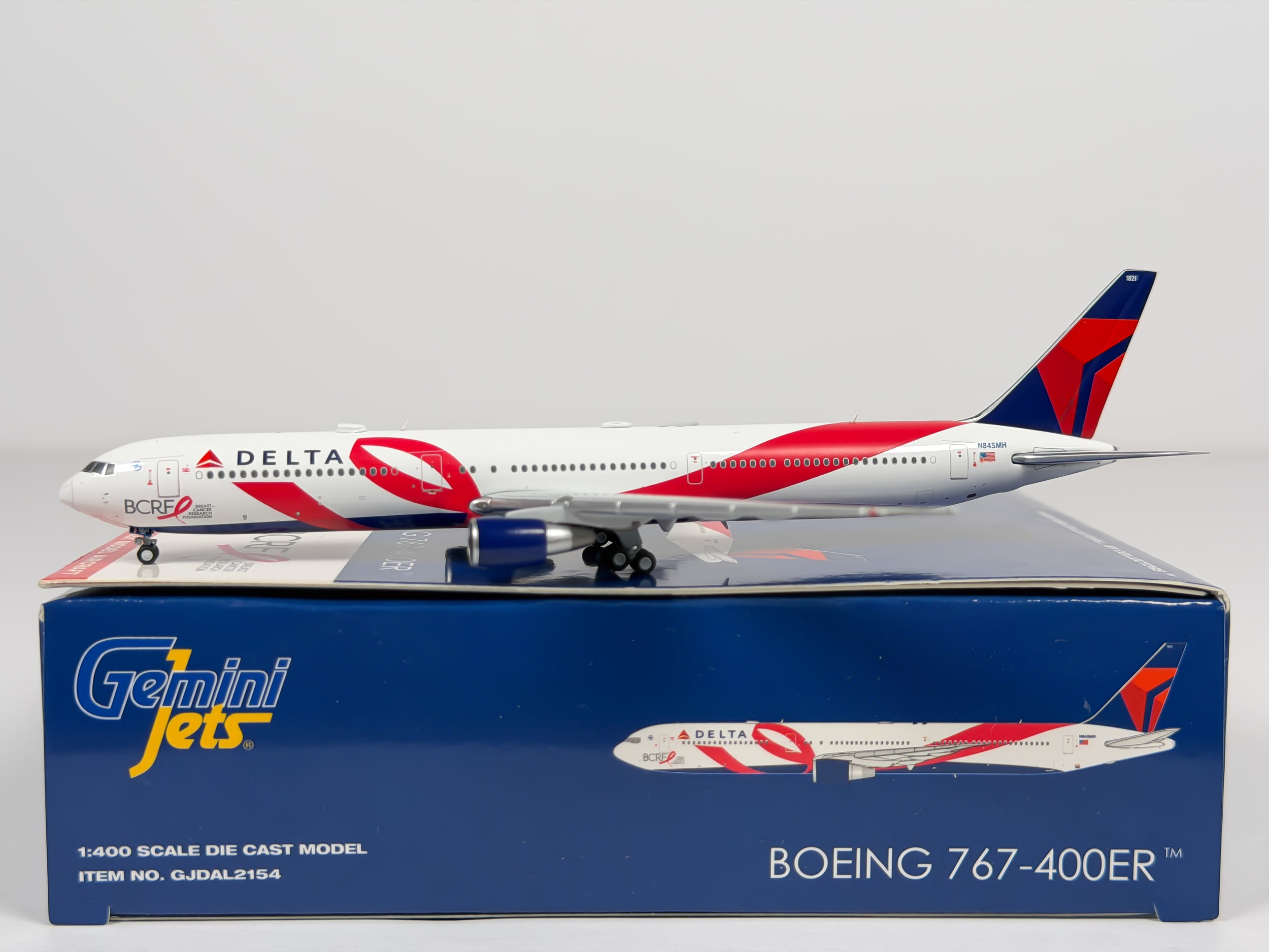 Delta Air Lines Boeing 767-400 1:400 Gemini Jets N845MH (GJDAL2154)