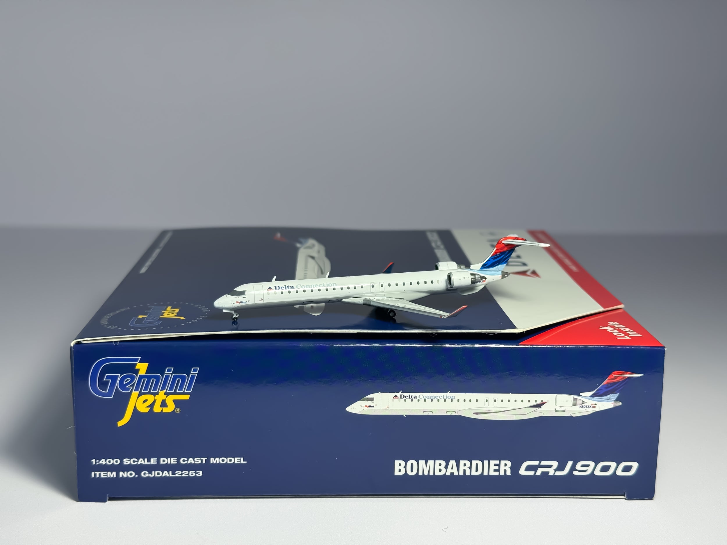 Delta Air Lines Bombardier CRJ900 1:400 Gemini Jets N806SK (GJDAL2253)