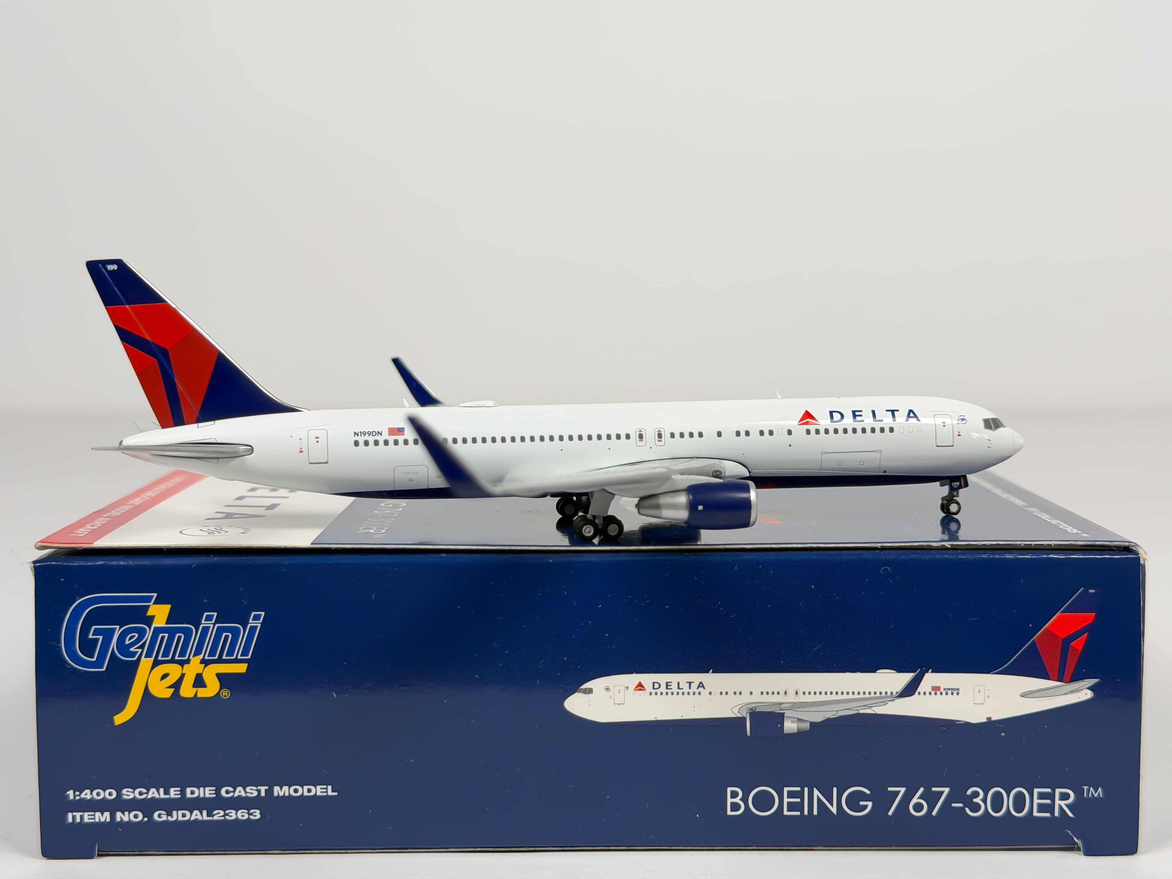 Delta Air Lines Boeing 767-300 1:400 Gemini Jets N199DN (GJDAL2363)