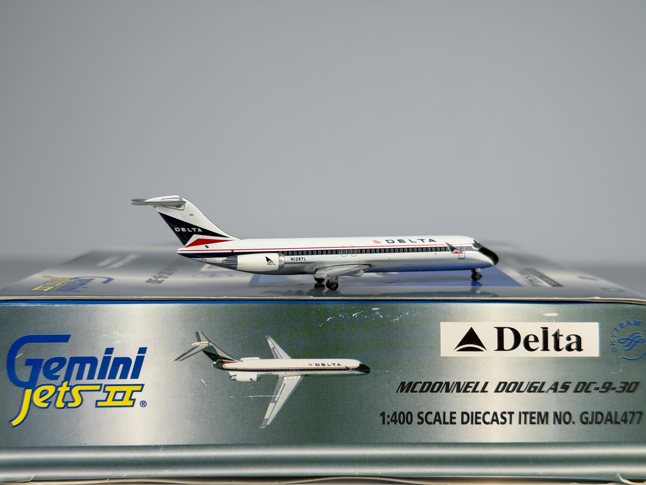 Delta Air Lines Douglas DC-9-30 1:400 Gemini Jets N1267L (GJDAL477)