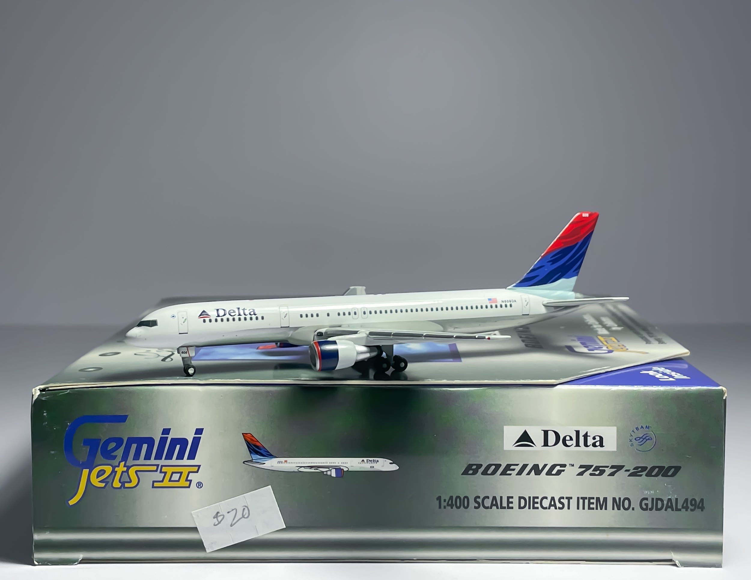 Delta Air Lines Boeing 757-200 1:400 Gemini Jets N608DA (GJDAL494)