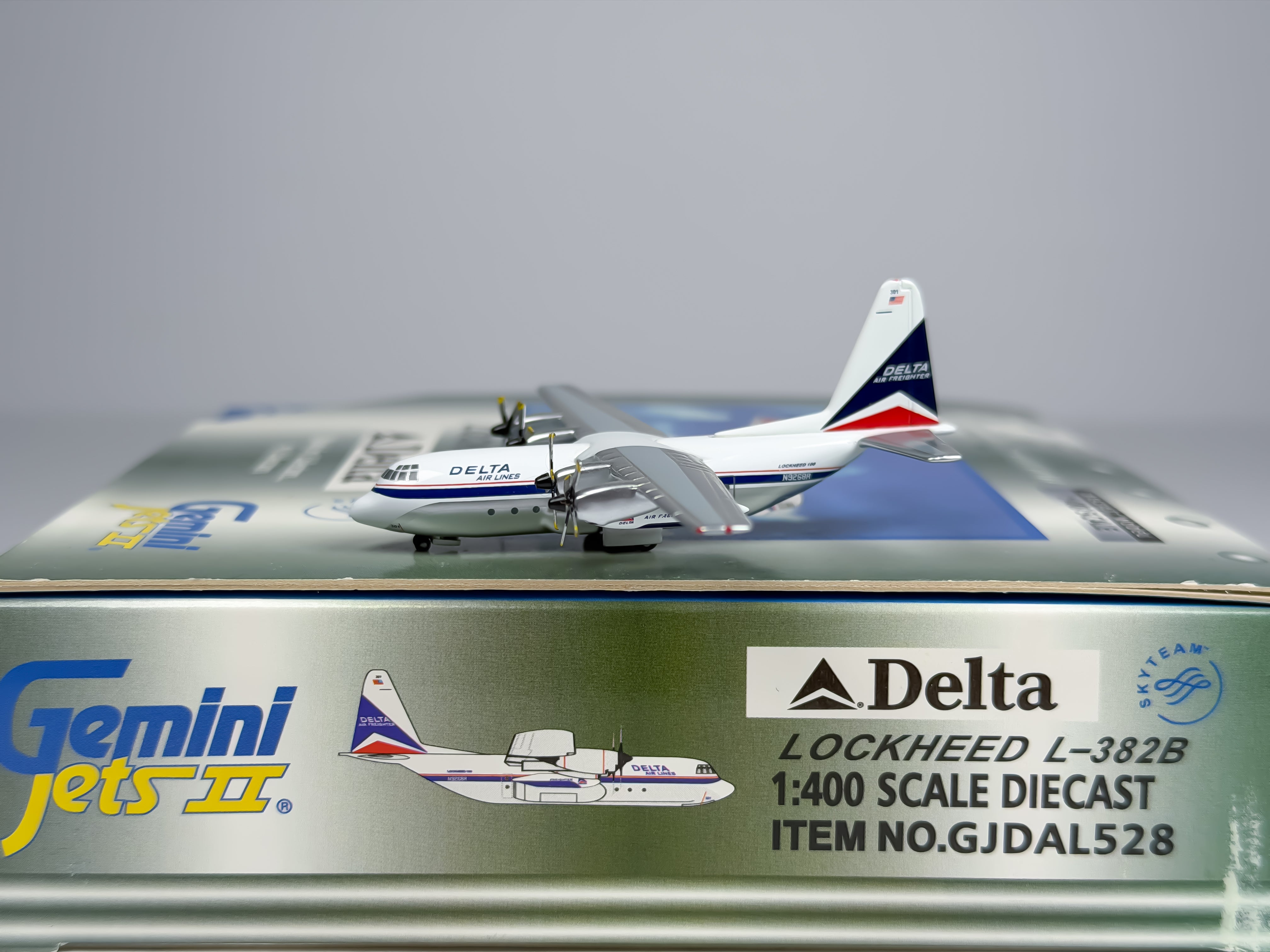Delta Air Lines Lockheed L-100 Hercules 1:400 Gemini Jets N9268R (GJDAL528)