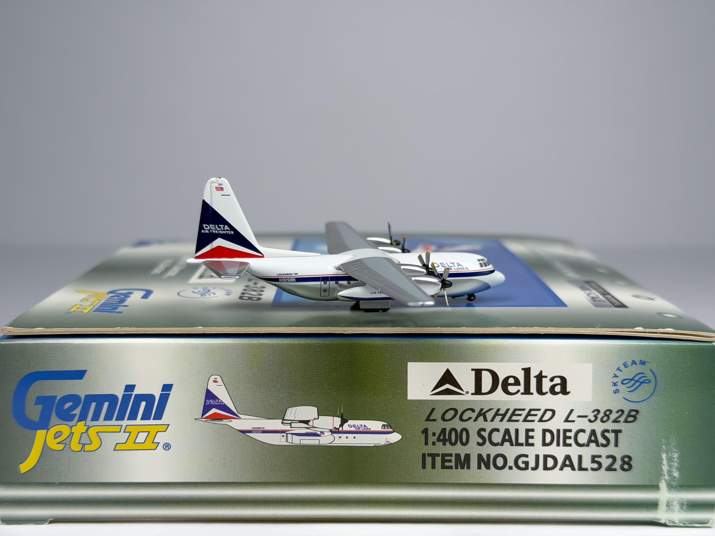 Delta Air Lines Lockheed L-100 Hercules 1:400 Gemini Jets N9268R (GJDAL528)