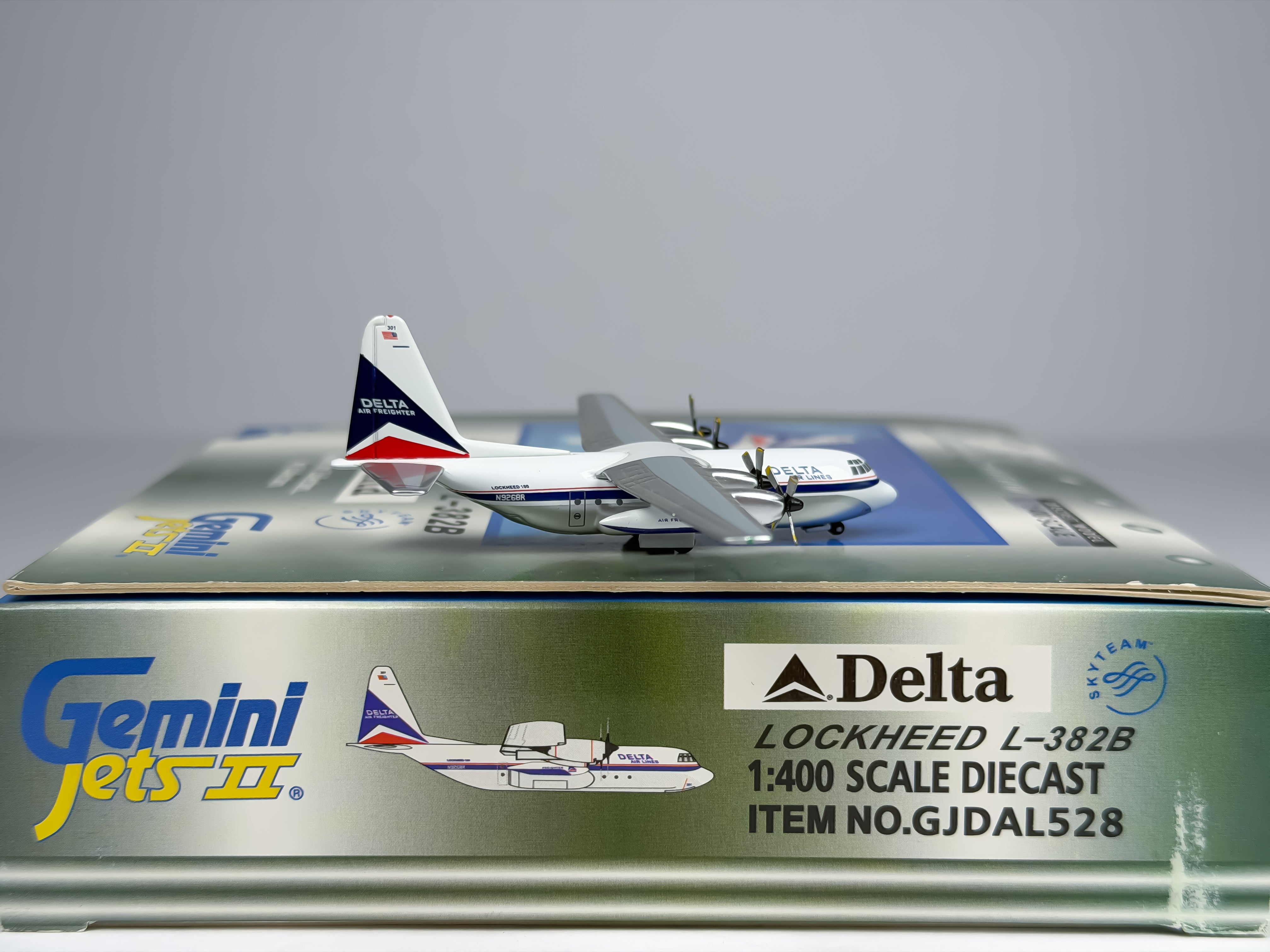 Delta Air Lines Lockheed L-100 Hercules 1:400 Gemini Jets N9268R (GJDAL528)