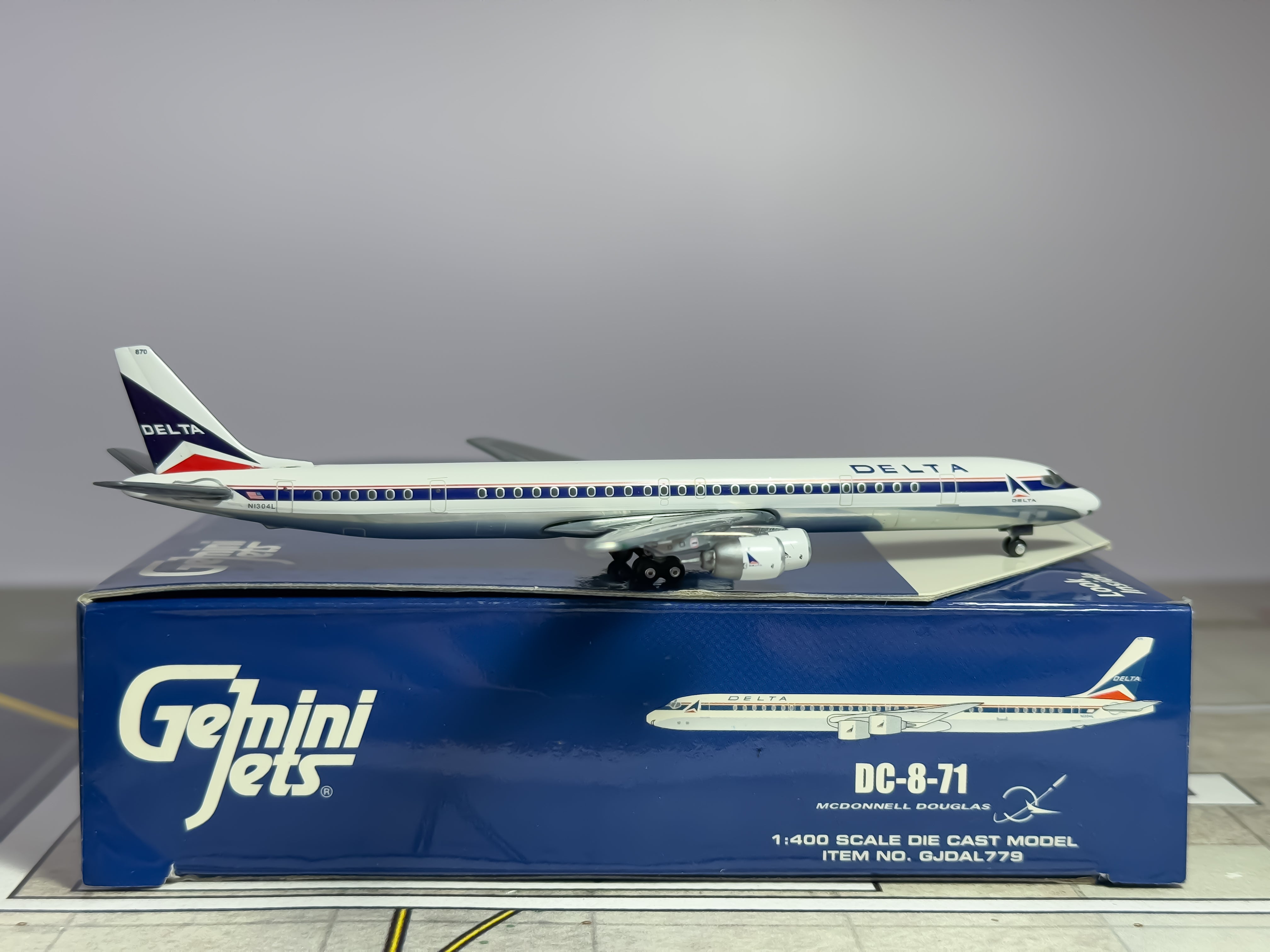 Delta Air Lines Douglas DC-8-71 1:400 Gemini Jets N1304L (GJDAL779)