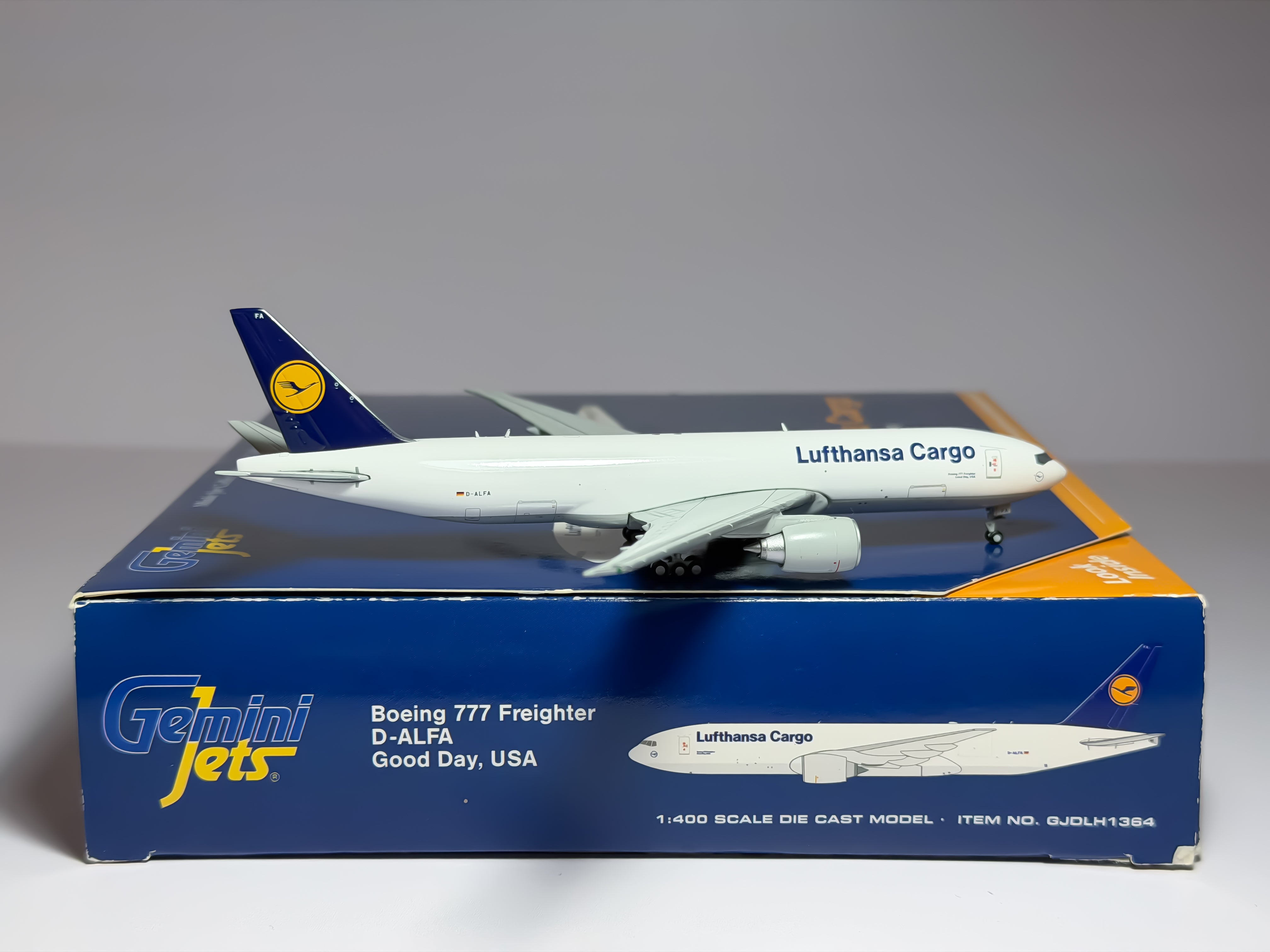 Lufthansa Cargo Boeing 777F 1:400 Gemini Jets D-ALFA (GJDLH1364)