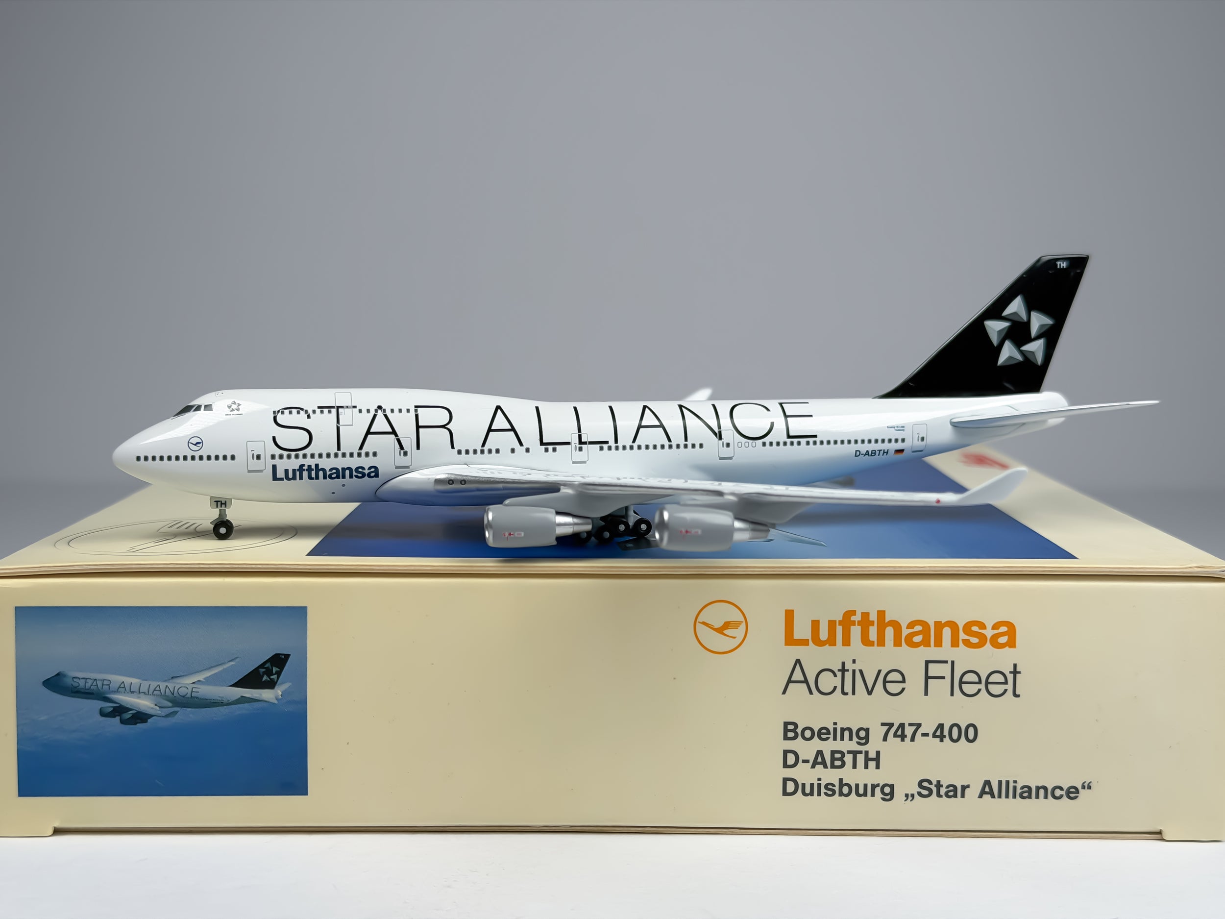 Lufthansa Boeing 747-400 1:400 Gemini Jets D-ABTH (GJDLH490)