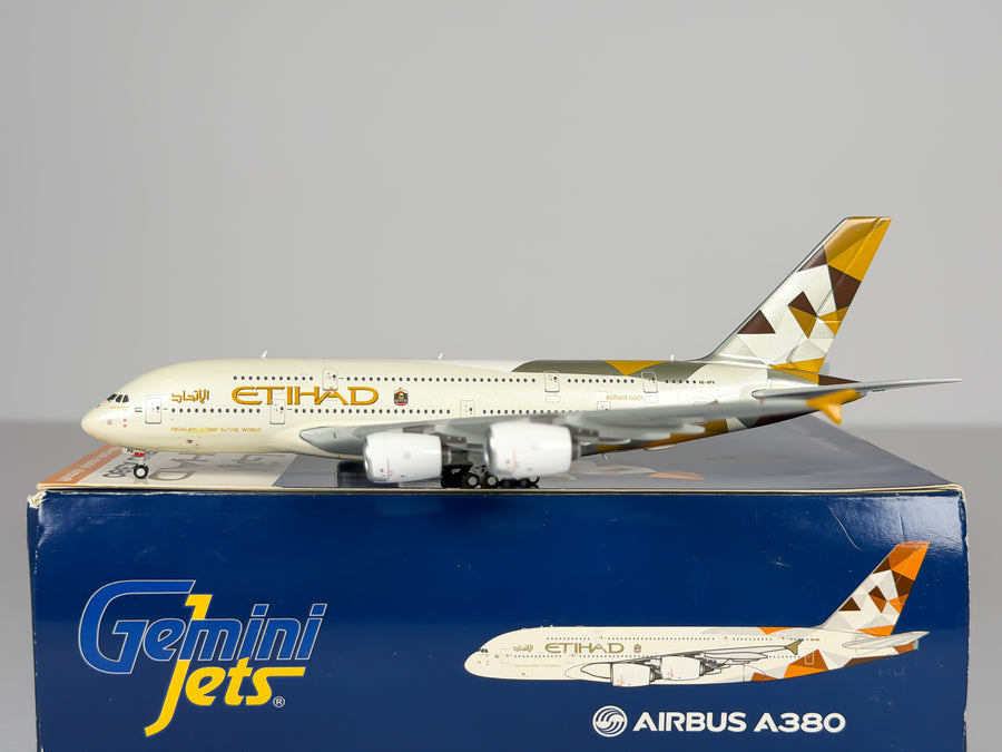 Etihad Airways Airbus A380-800 1:400 Gemini Jets A6-APA (GJETD1425)