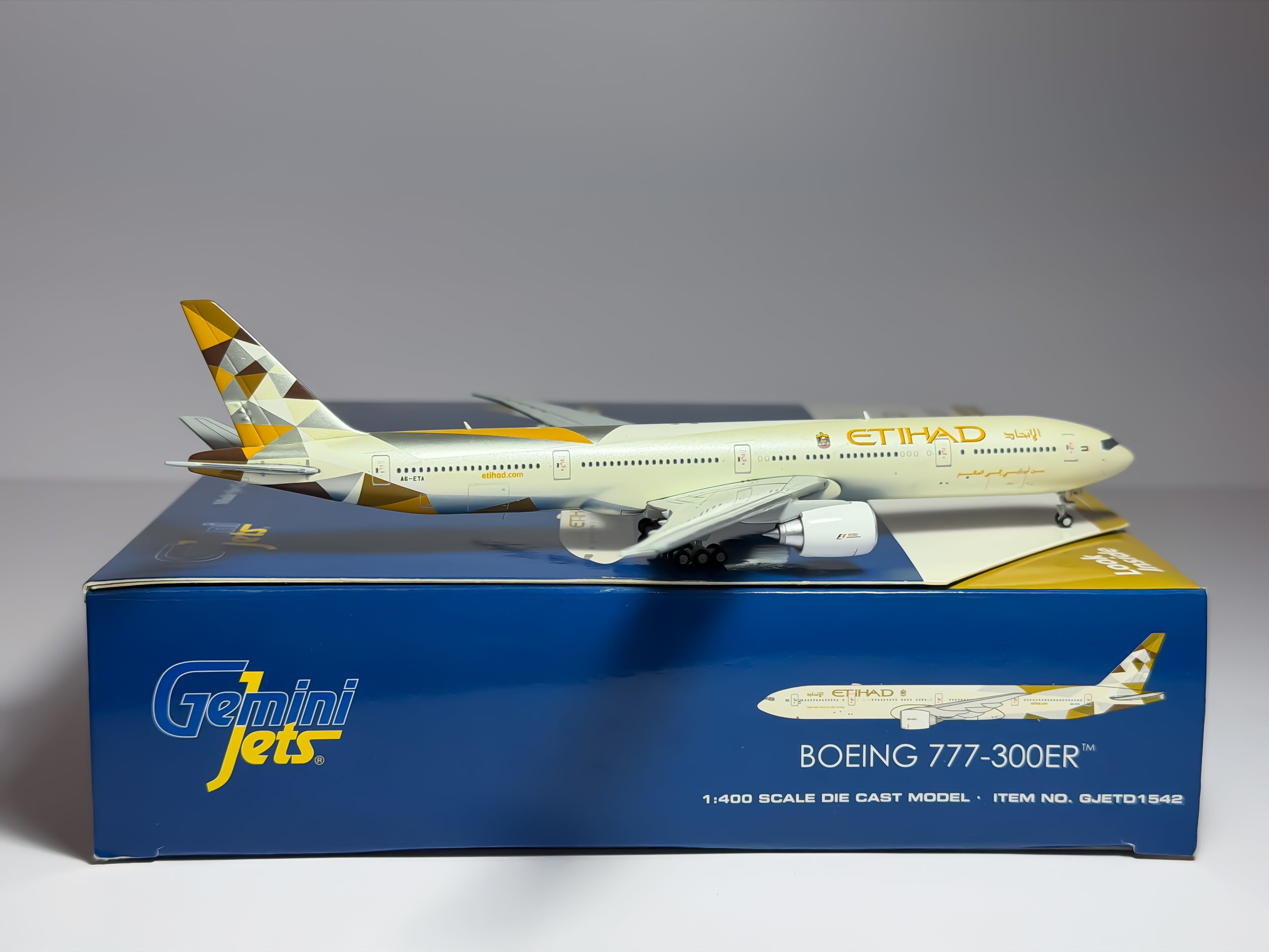 Etihad Airways Boeing 777-300ER 1:400 Gemini Jets A6-ETA (GJETD1542)