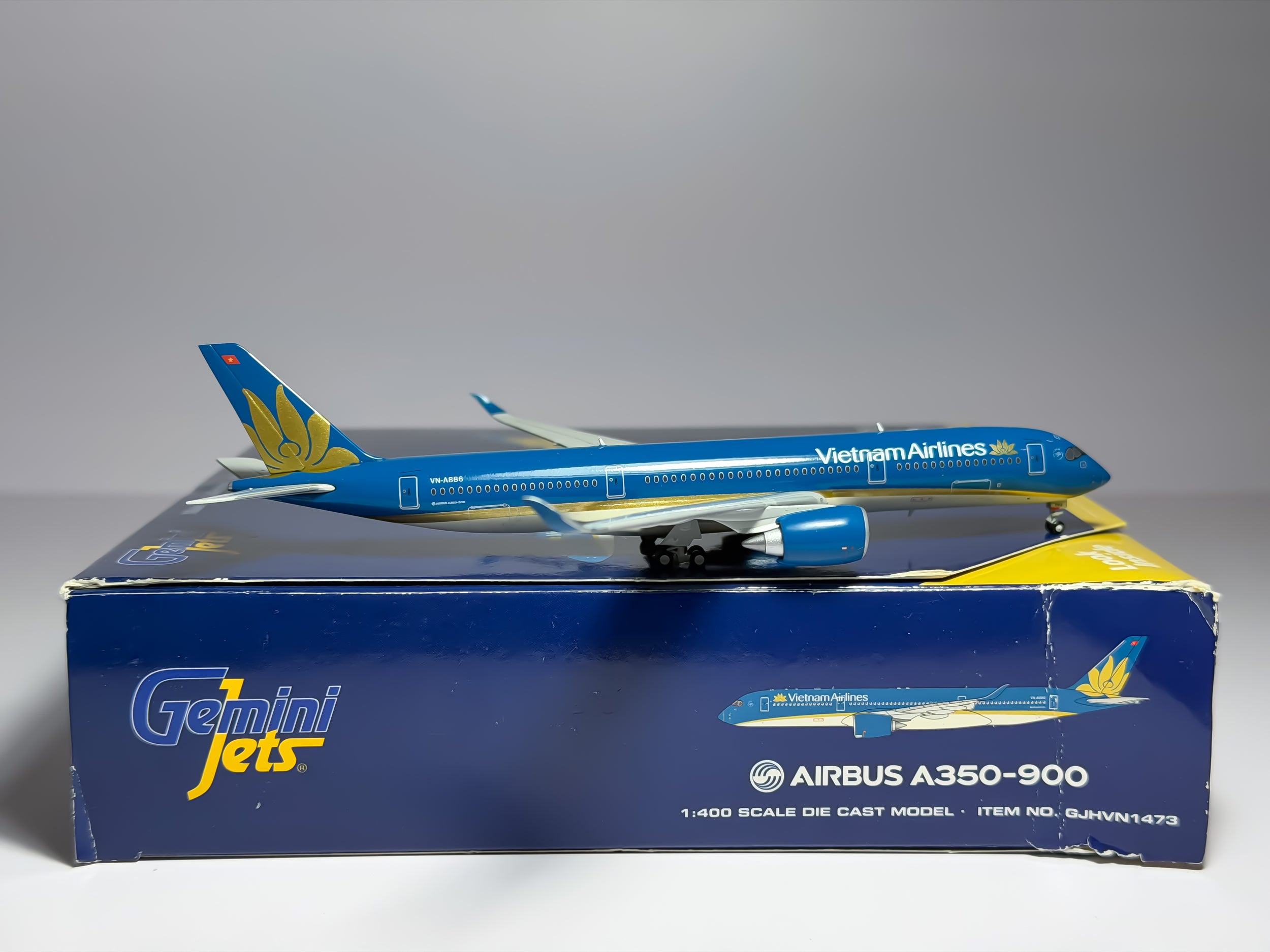 Vietnam Airlines Airbus A350-900 1:400 Gemini Jets VN-A886 (GJHVN1473)