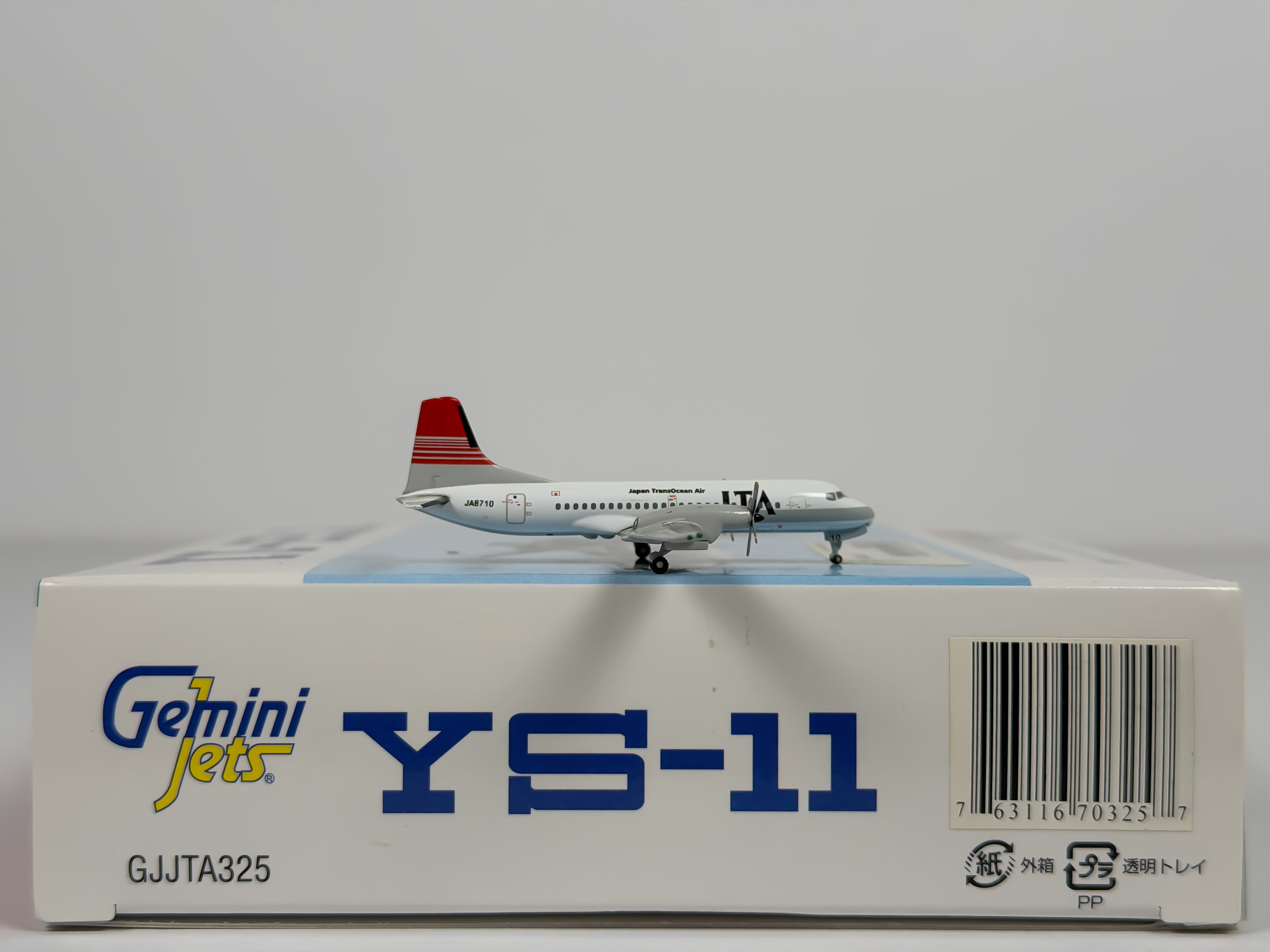 Japan Transocean Air NAMC YS-11 1:400 Gemini Jets JA8794 (GJJTA325)