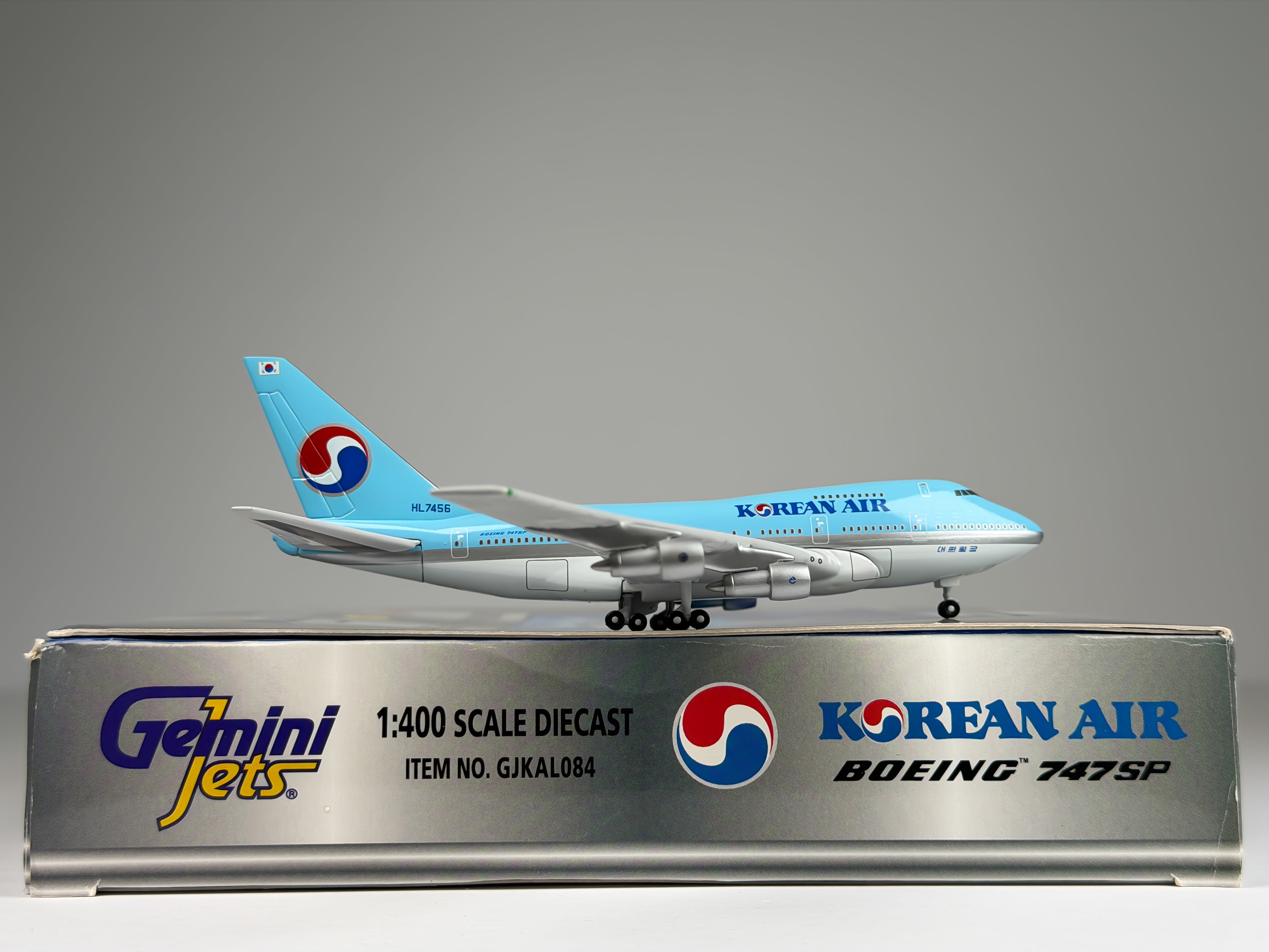 Korean Air Boeing 747SP 1:400 Gemini Jets HL7456 (GJKAL084)
