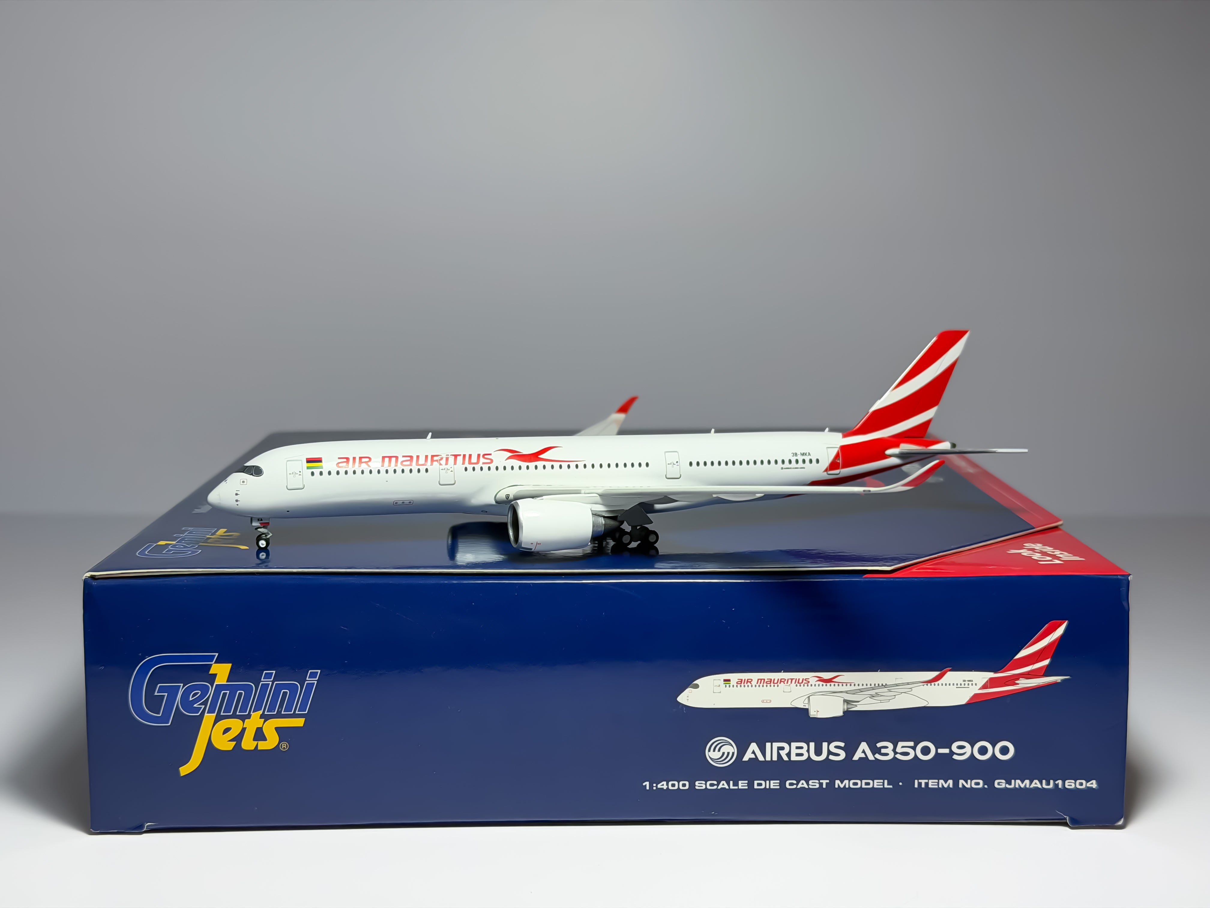Air Mauritius Airbus A350-900 1:400 Diecast Aircraft - Gemini Jets