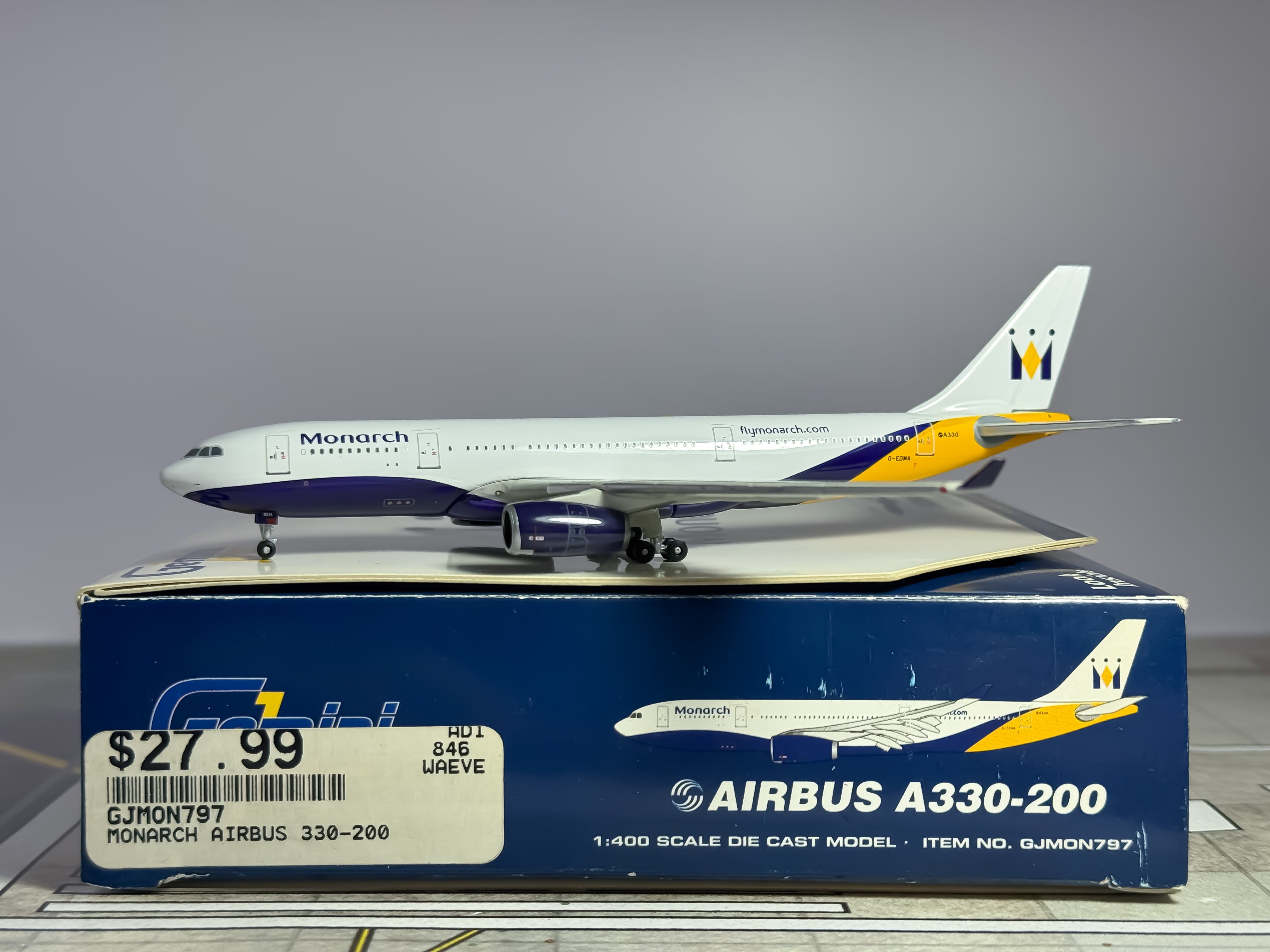 Monarch Airbus A330-200 1:400 Gemini Jets G-EOMA (GJMON797)