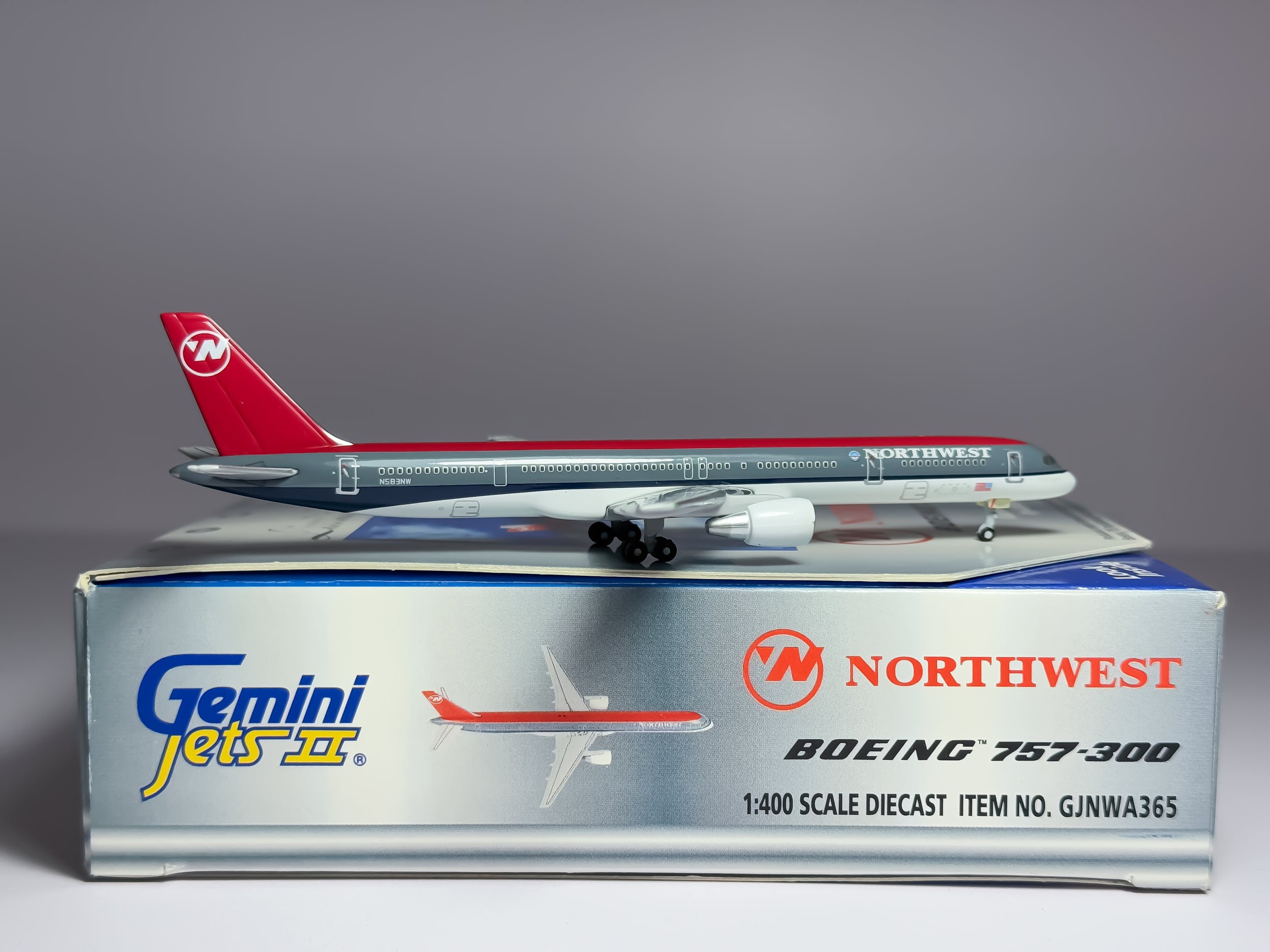 Northwest Airlines Boeing 757-300 1:400 Gemini Jets N583NW (GJNWA365)