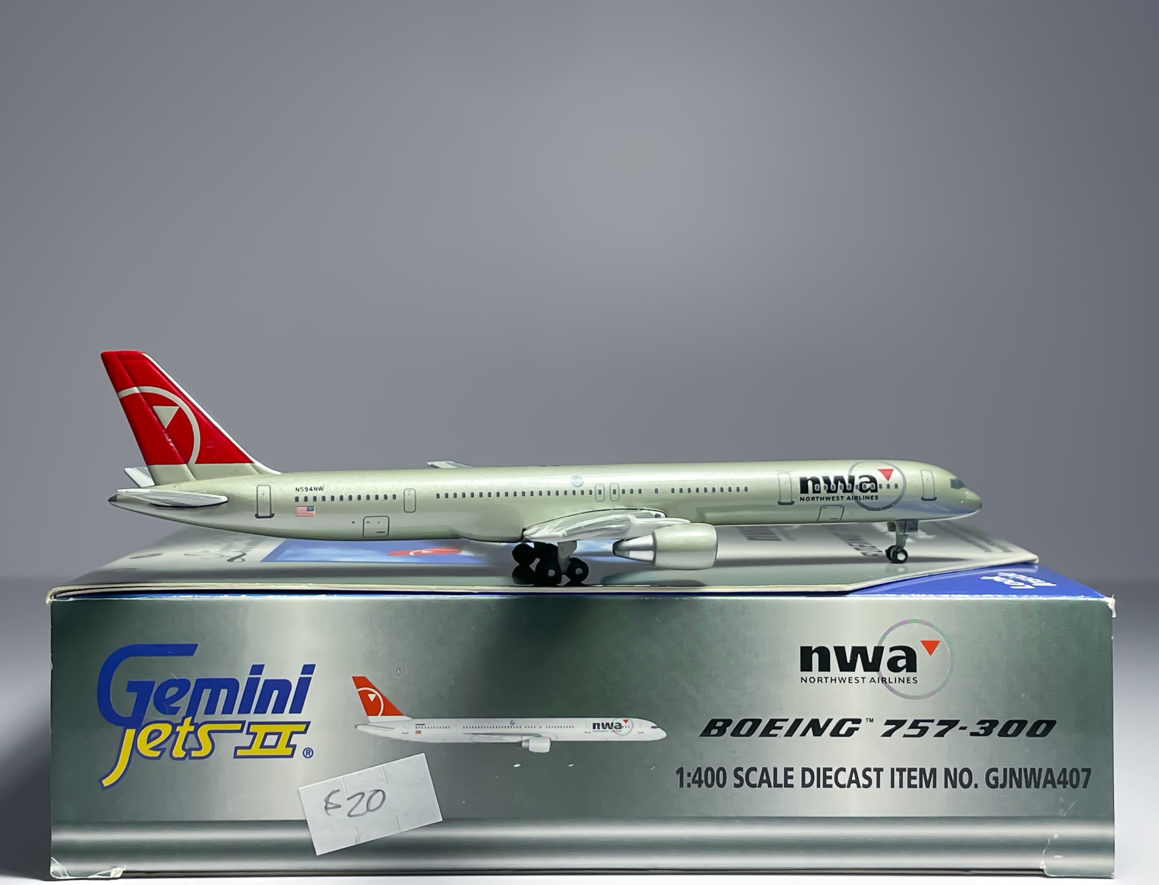 Northwest Airlines Boeing 757-300 1:400 Gemini Jets N594NW (GJNWA407)