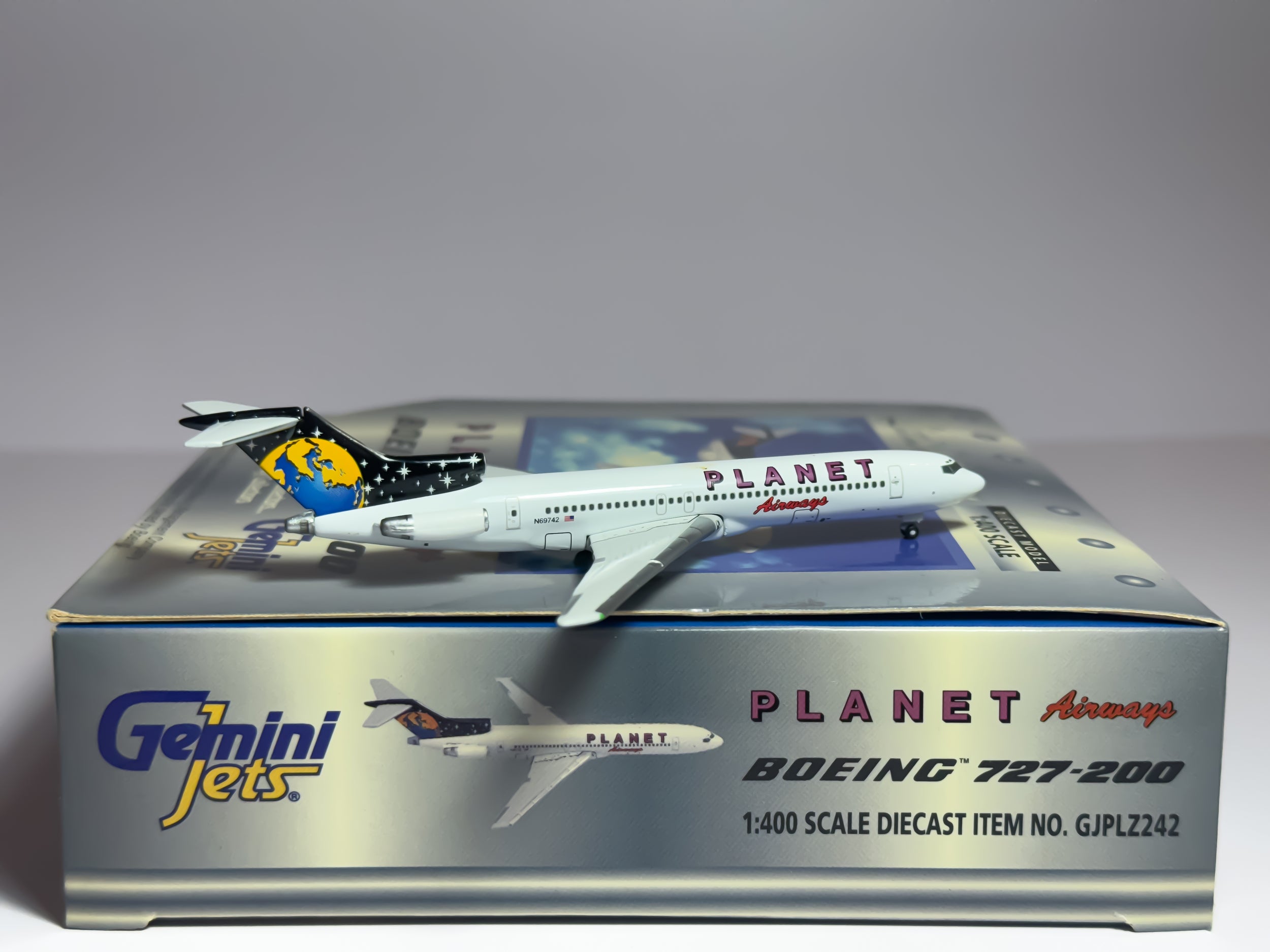 Planet Airways Boeing 727-200 1:400 Gemini Jets N69742 (GJPLZ242)