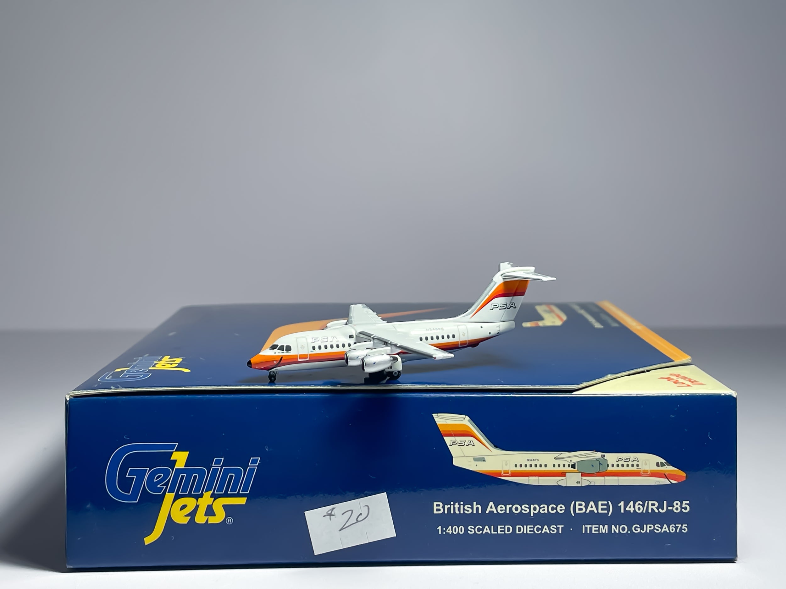 Pacific Southwest Airlines (PSA) BAe 146 (Avro RJ85) 1:400 Gemini Jets N348PS (GJPSA675)