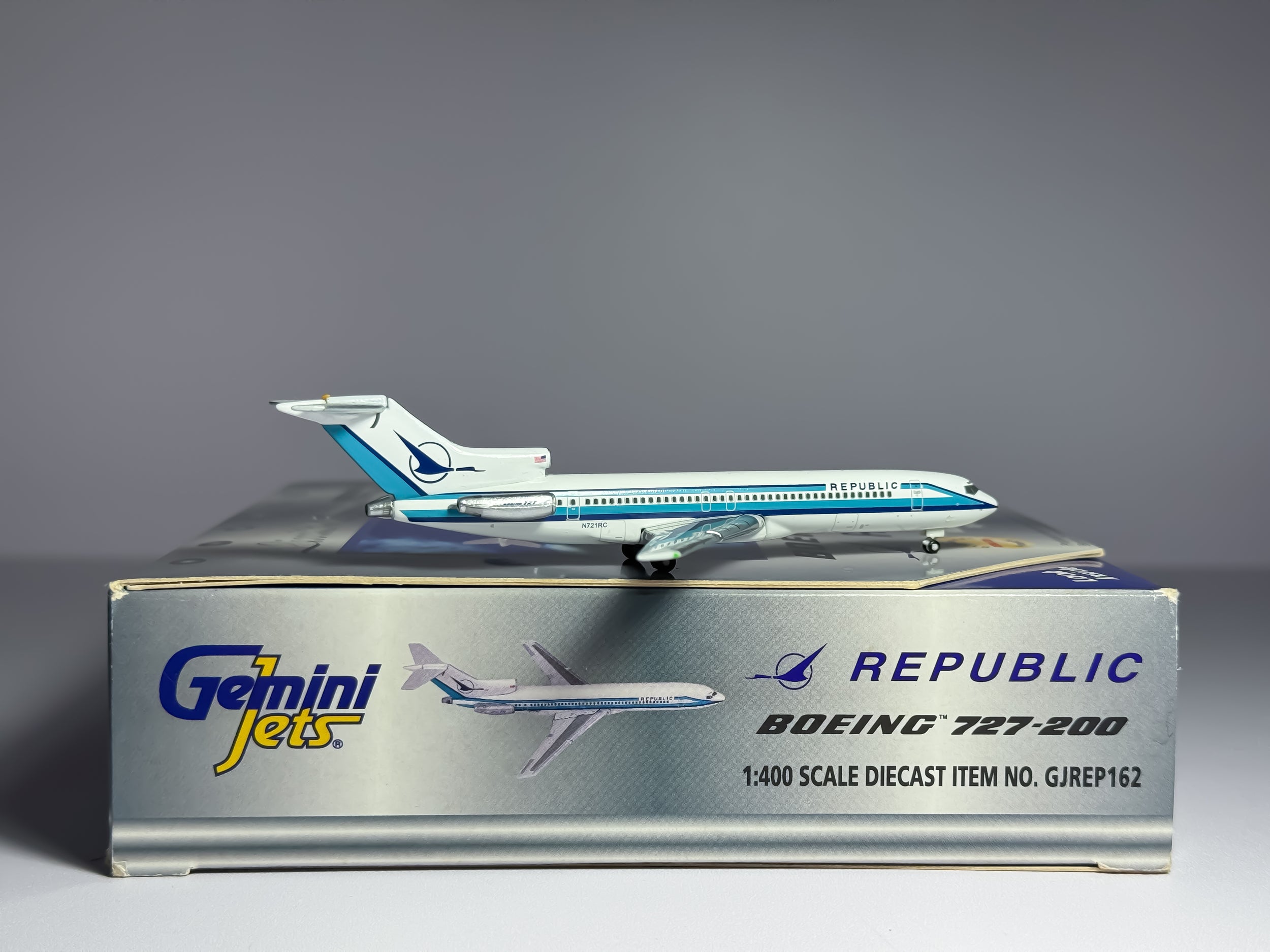 Republic Airlines Boeing 727-200 1:400 Gemini Jets N721RC (GJREP162)