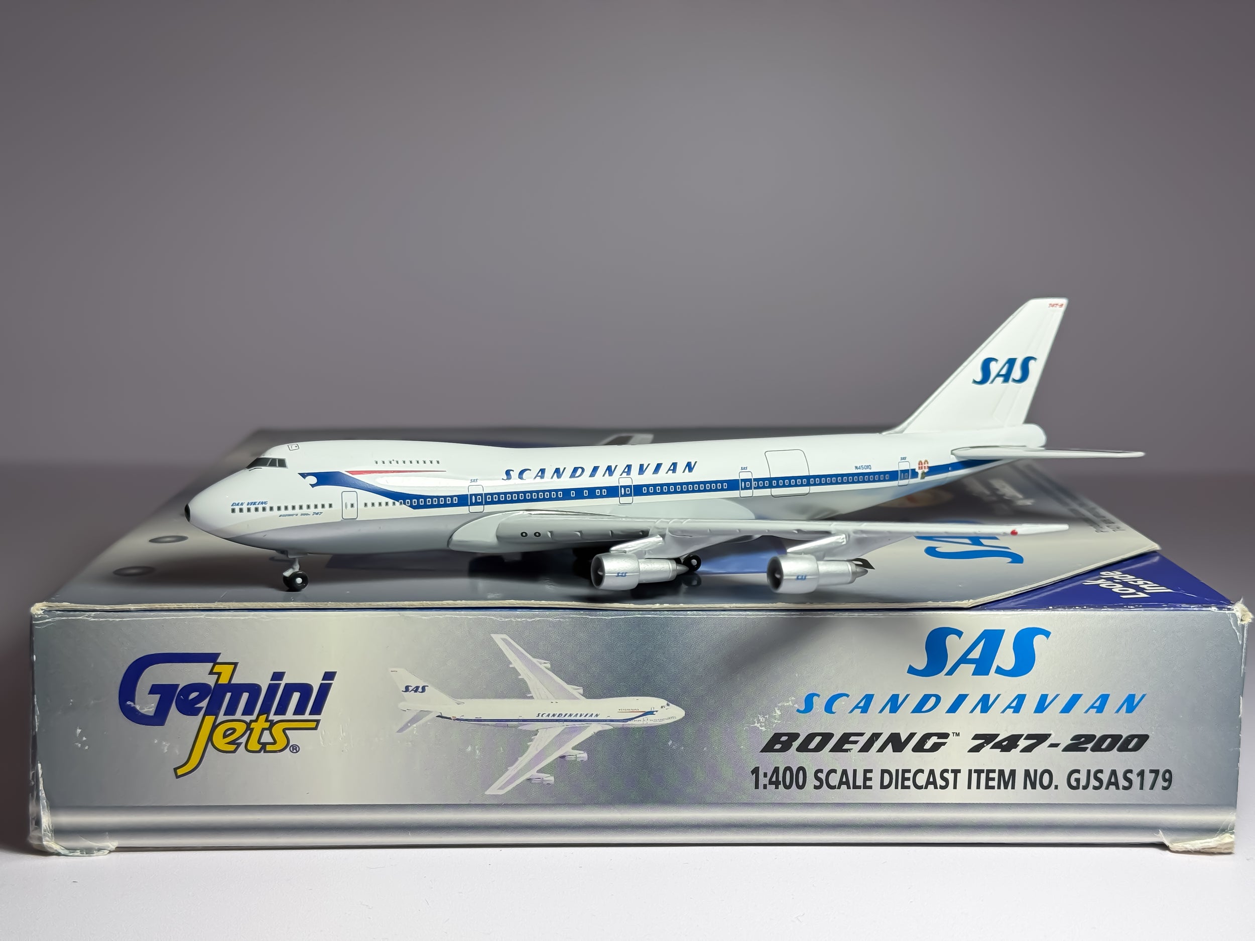 Scandinavian Airlines (SAS) Boeing 747-200 1:400 Gemini Jets N4501Q (GJSAS179)