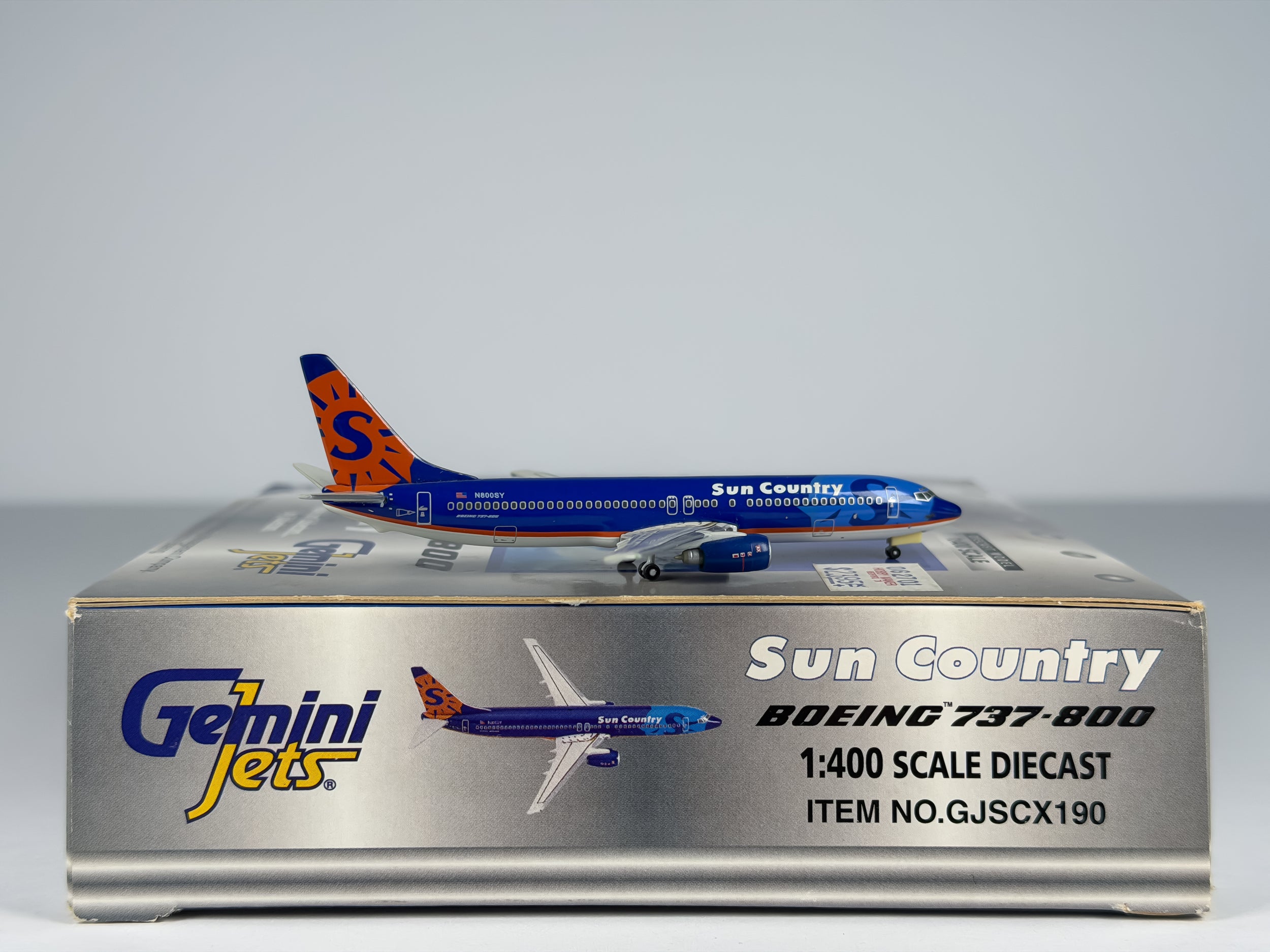Sun Country Airlines Boeing 737-800 1:400 Gemini Jets N800SY (GJSCX190)
