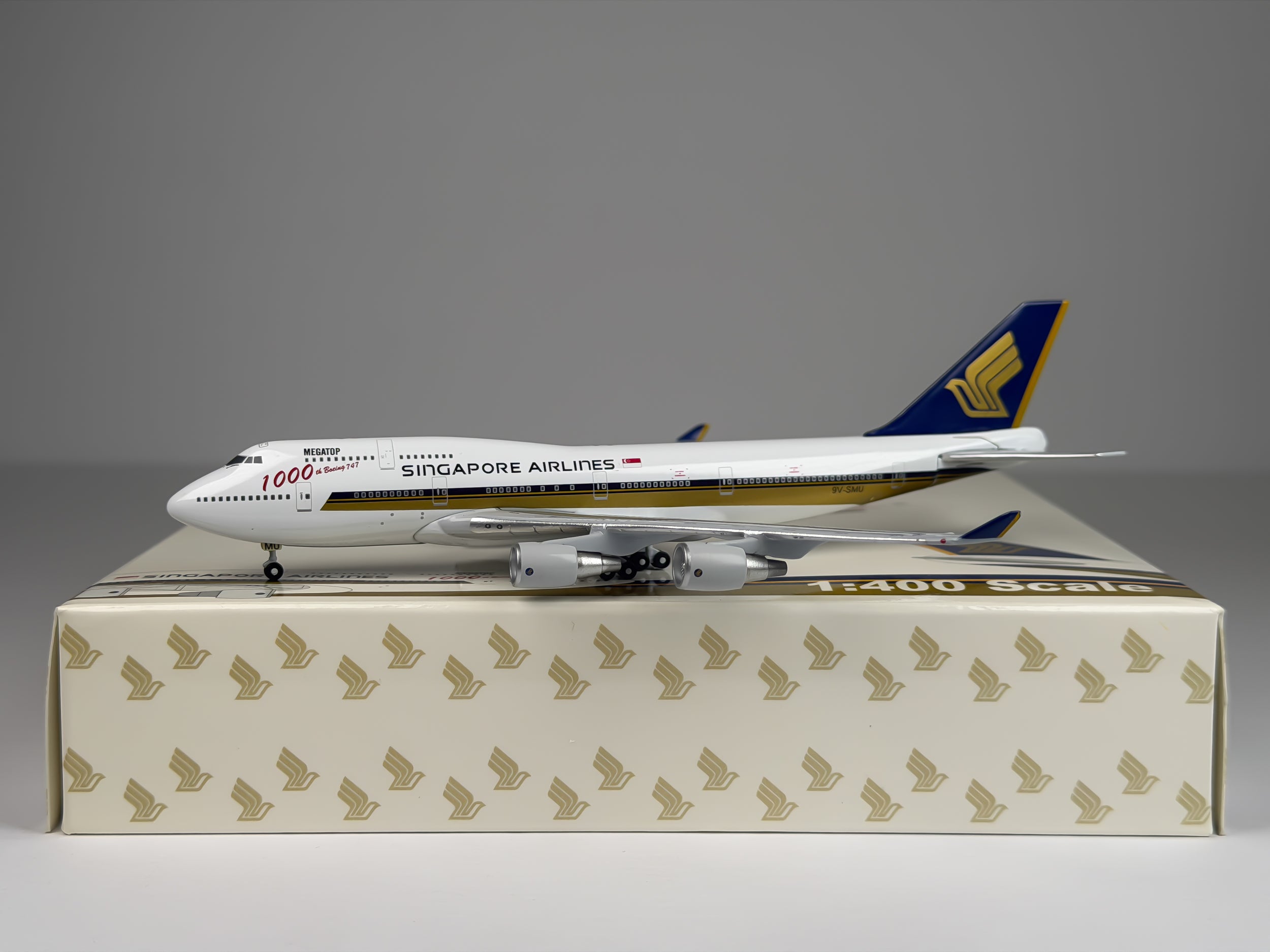 Singapore Airlines Boeing 747-400 1:400 Gemini Jets 9V-SMU (GJSIA301)
