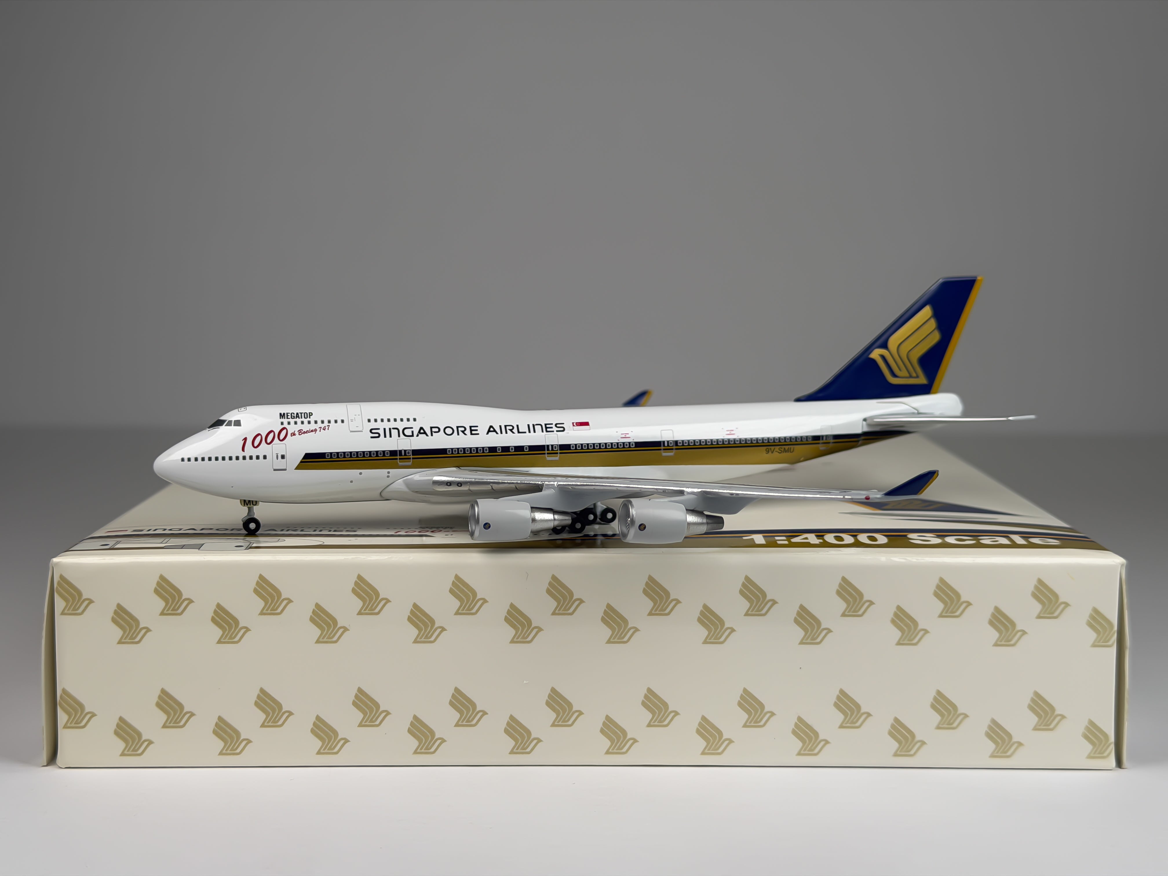 Singapore Airlines Boeing 747-400 1:400 Gemini Jets 9V-SMU (GJSIA301)