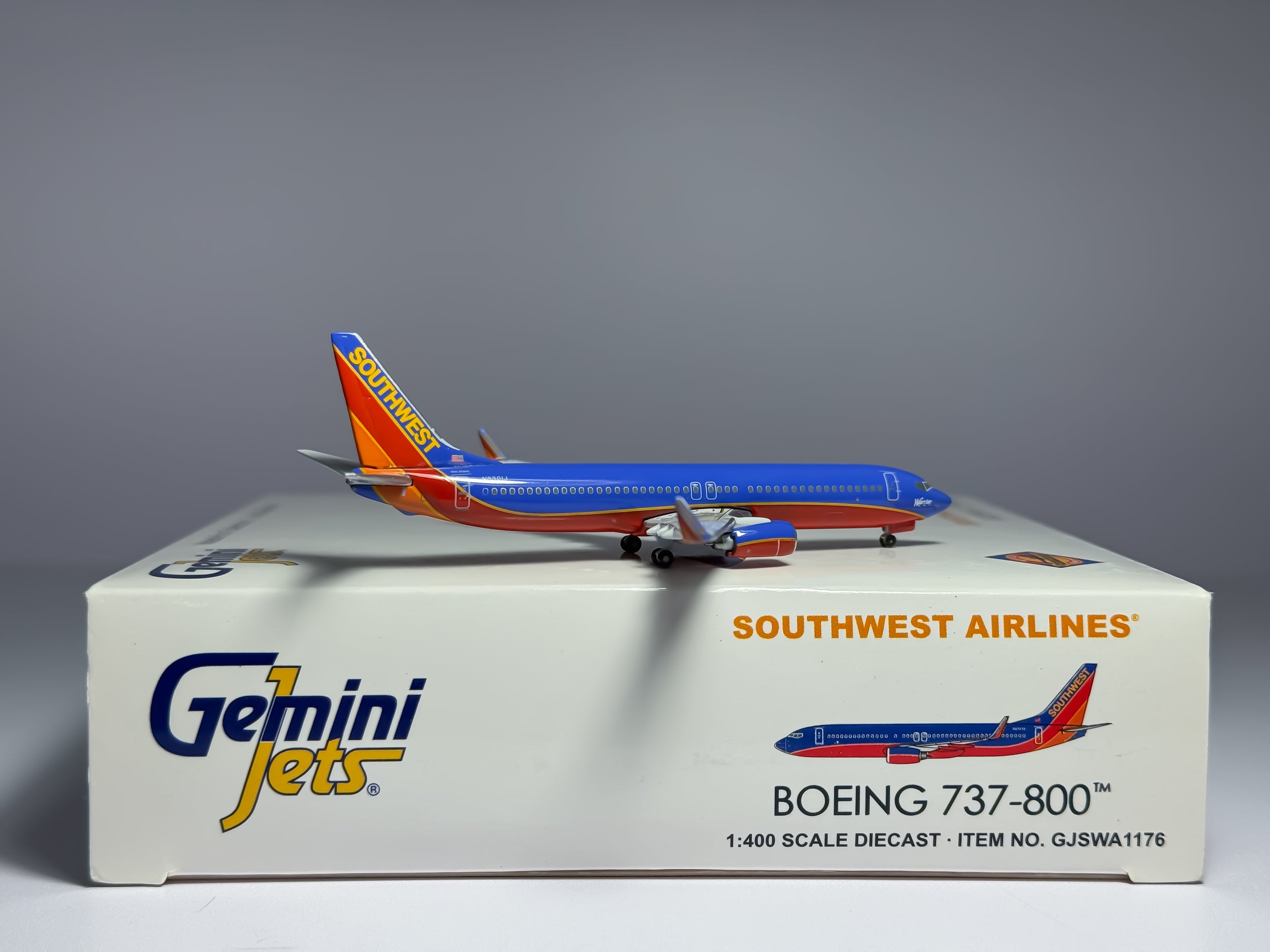 Southwest Airlines Boeing 737-800 1:400 Gemini Jets N8301J (GJSWA1176)