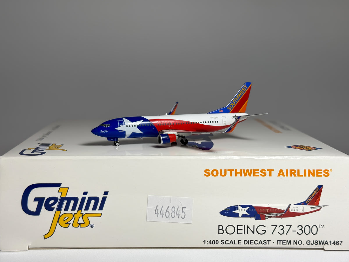 Southwest Airlines Boeing 737-300 1:400 Gemini Jets N352SW (GJSWA1467)