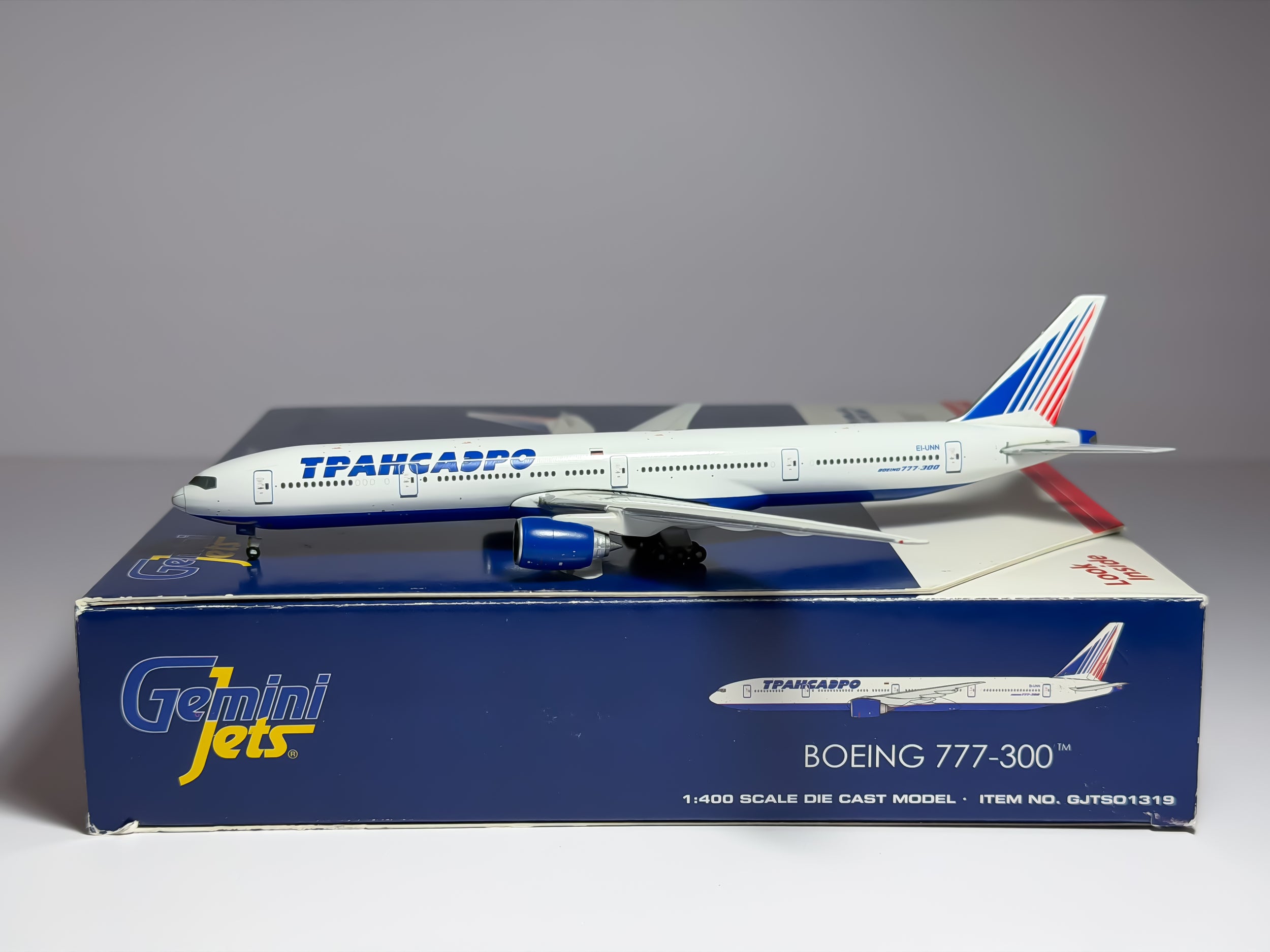 Transaero Boeing 777-300 1:400 Gemini Jets EI-UNN (GJTSO1319)