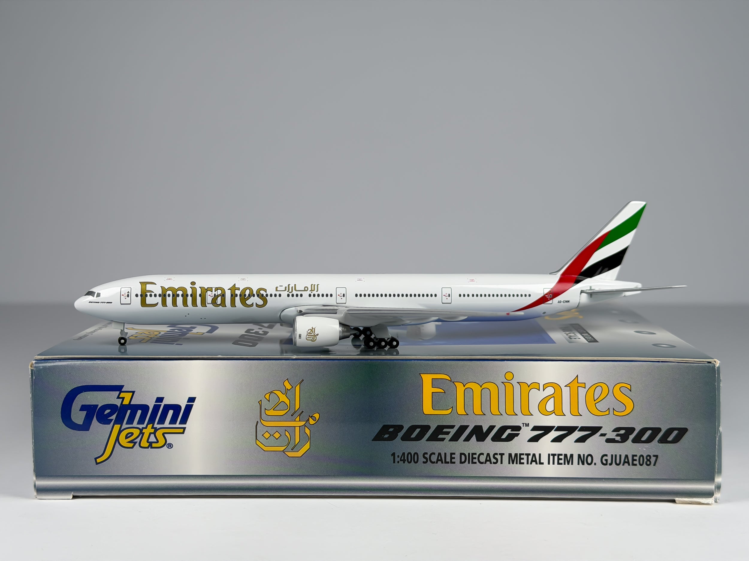 Emirates Boeing 777-300 1:400 Gemini Jets A6-EMM (GJUAE087)