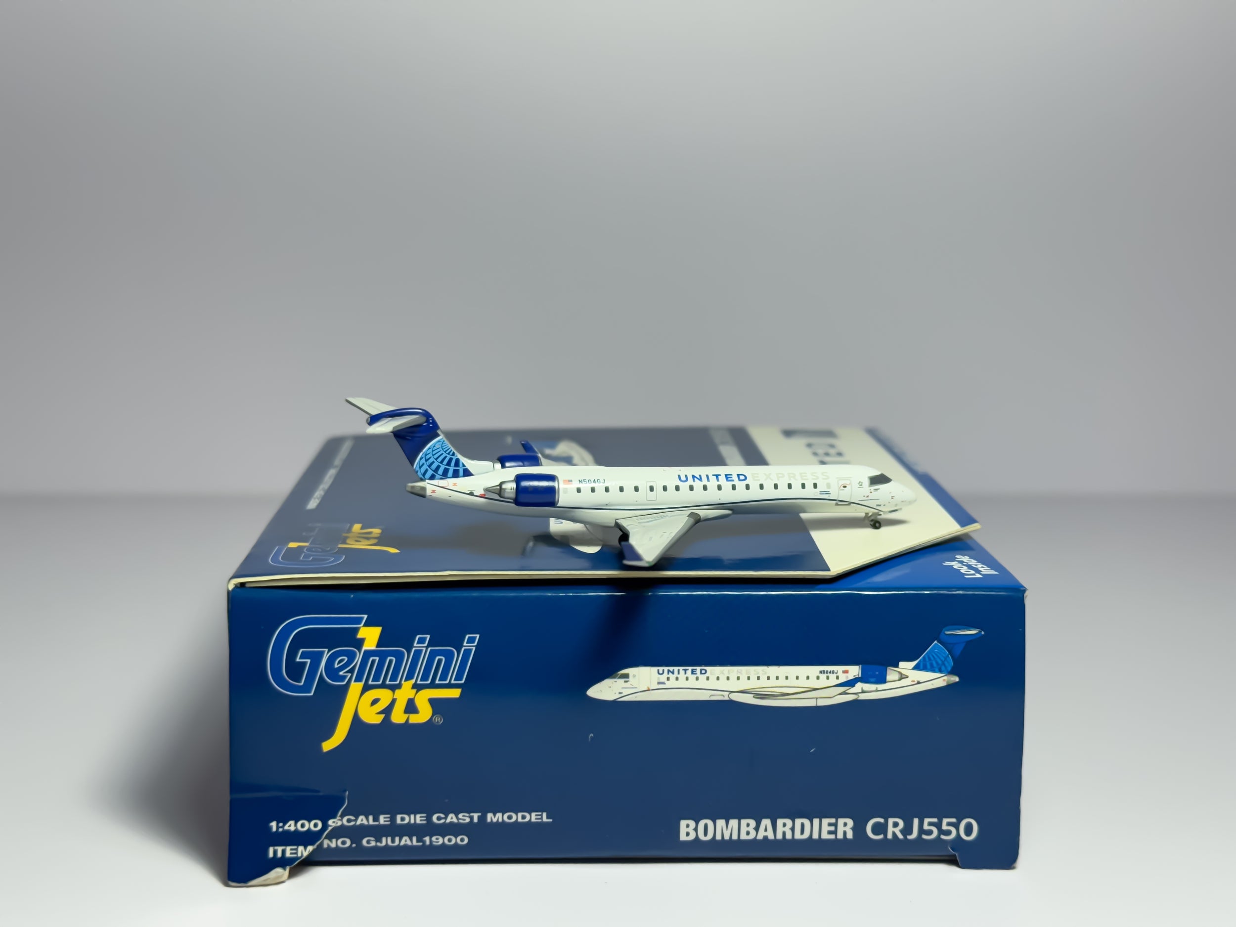 United Express Bombardier CRJ550 1:400 Gemini Jets N504GJ (GJUAL1900)