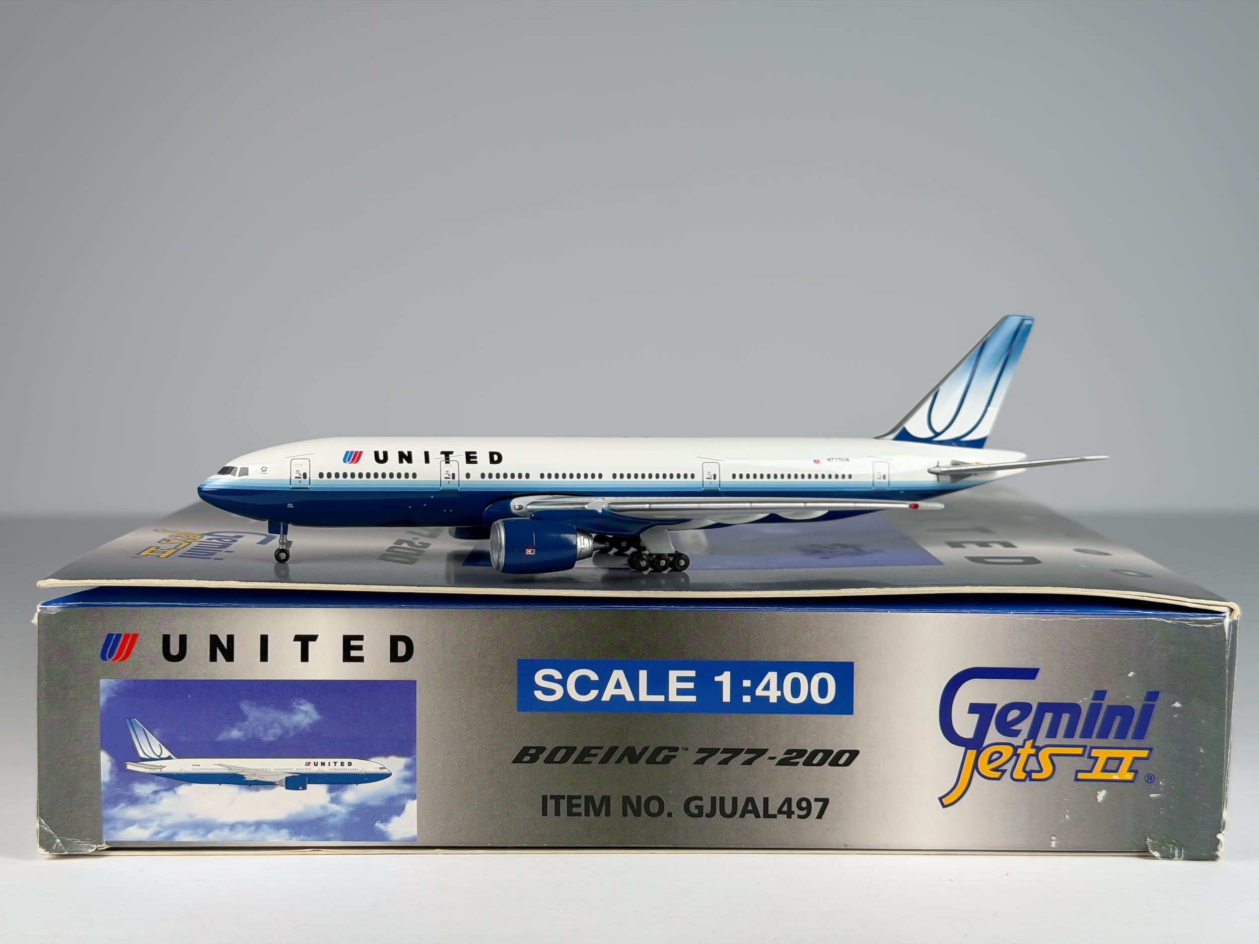 United Airlines Boeing 777-200 1:400 Gemini Jets N775UA (GJUAL497)