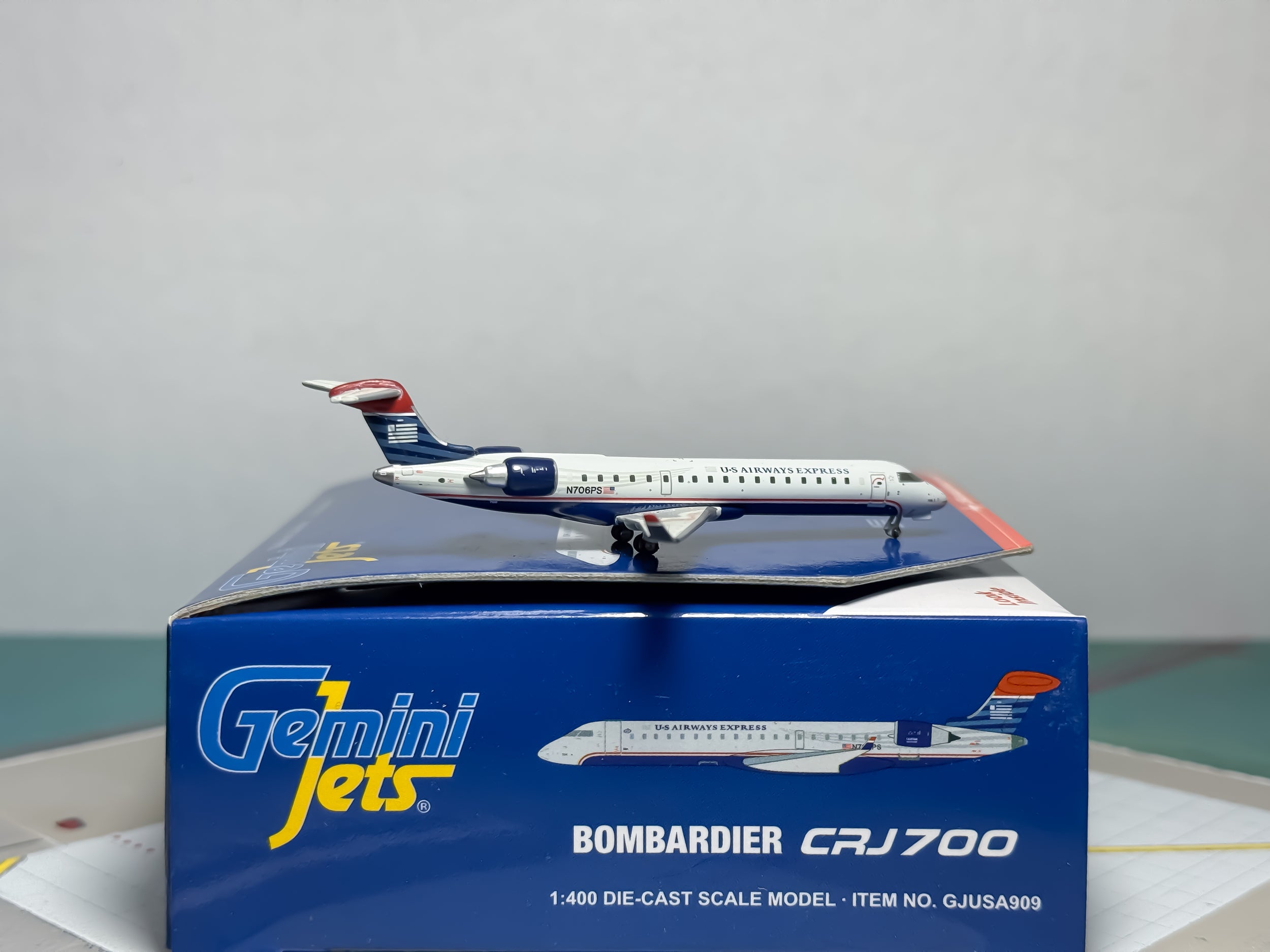 U.S Airways Express Bombardier CRJ700 1:400 Gemini Jets N706PS (GJUSA909)