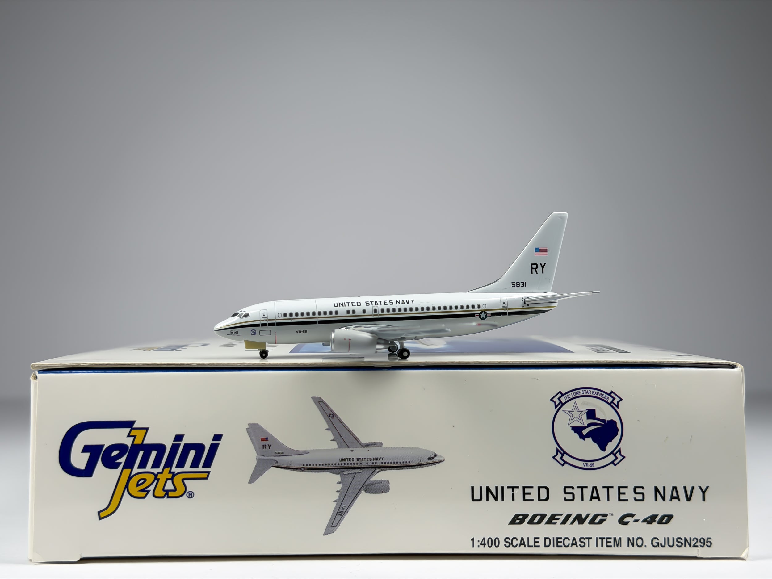 U.S Navy Boeing C-40 (737-700) 1:400 Gemini Jets 5831/RY (GJUSN295)