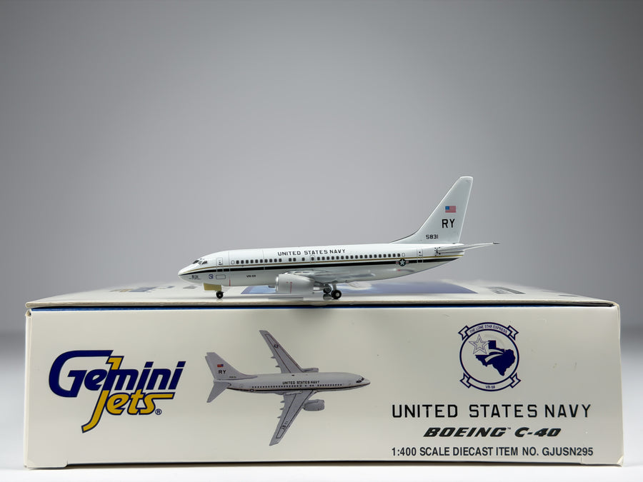 U.S Navy Boeing C-40B (737-700) 1:400 Gemini Jets 5831/RY (GJUSN295)