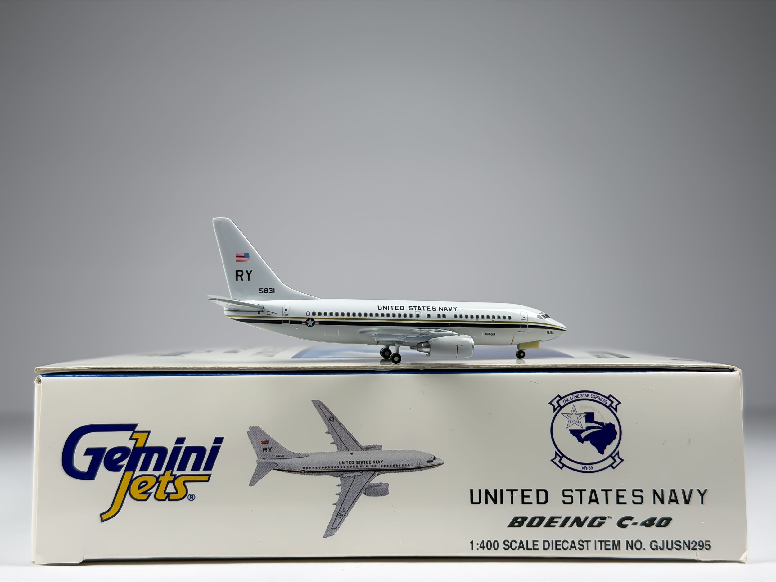 U.S Navy Boeing C-40 (737-700) 1:400 Gemini Jets 5831/RY (GJUSN295)