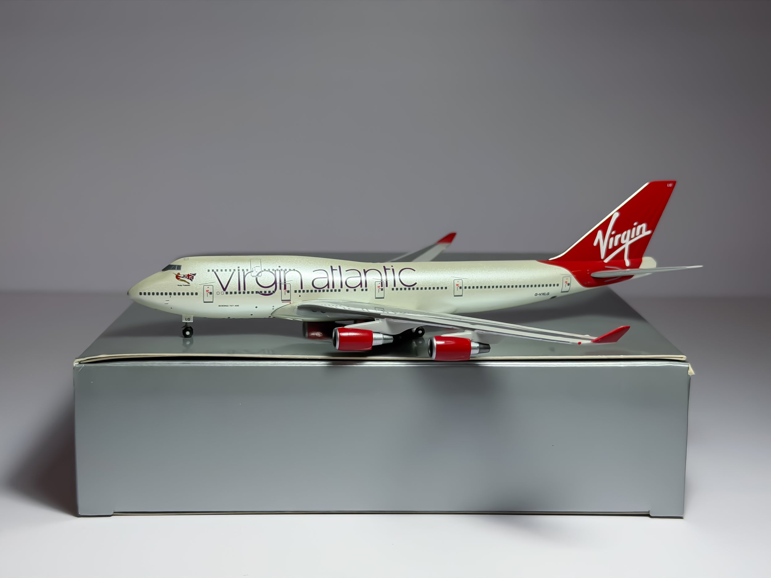 Virgin Atlantic Boeing 747-400 1:400 Gemini Jets G-VXLG (GJVIR1503)