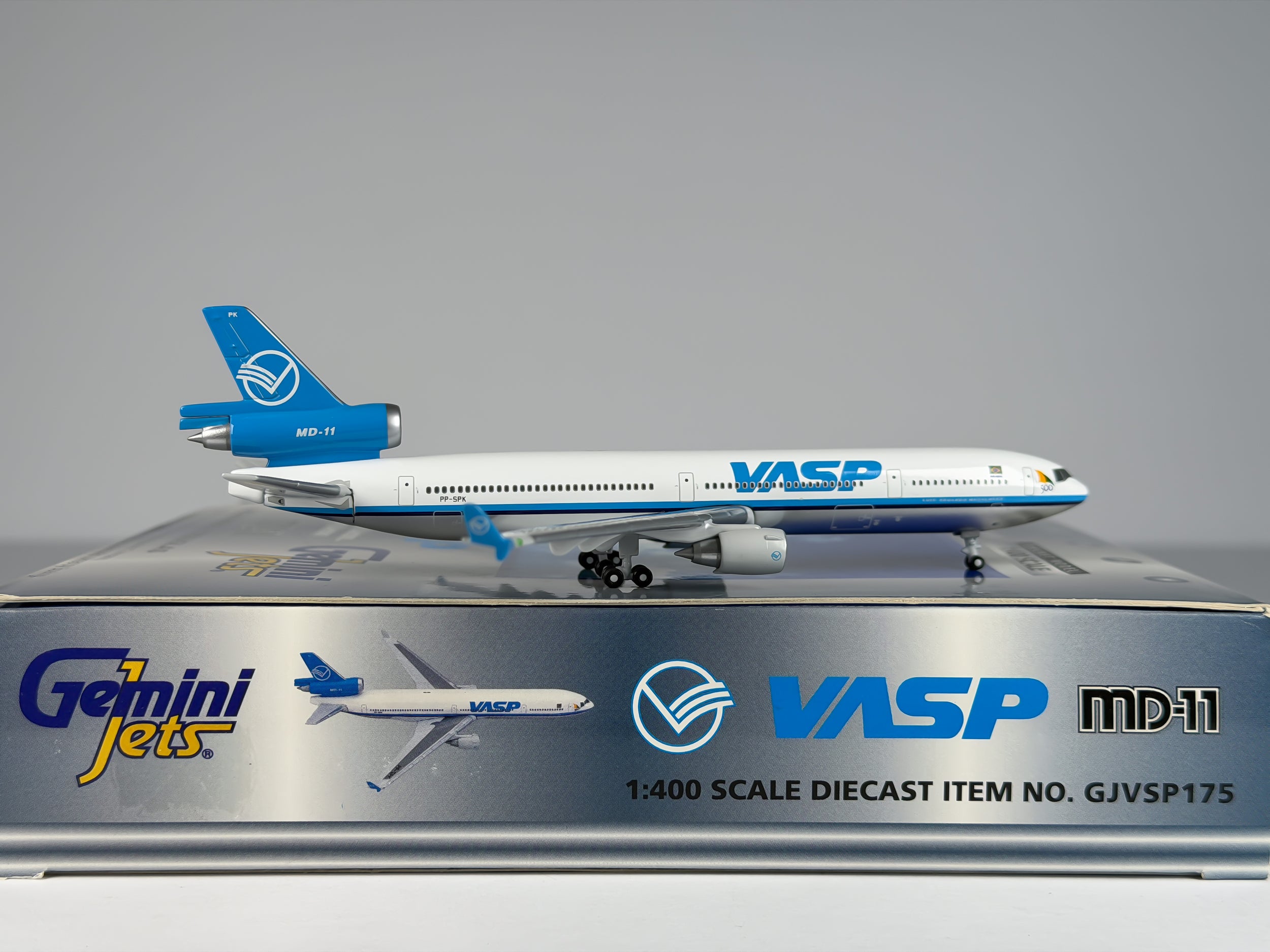 VASP McDonnell Douglas MD-11 1:400 Gemini Jets PP-SPK (GJVSP175)