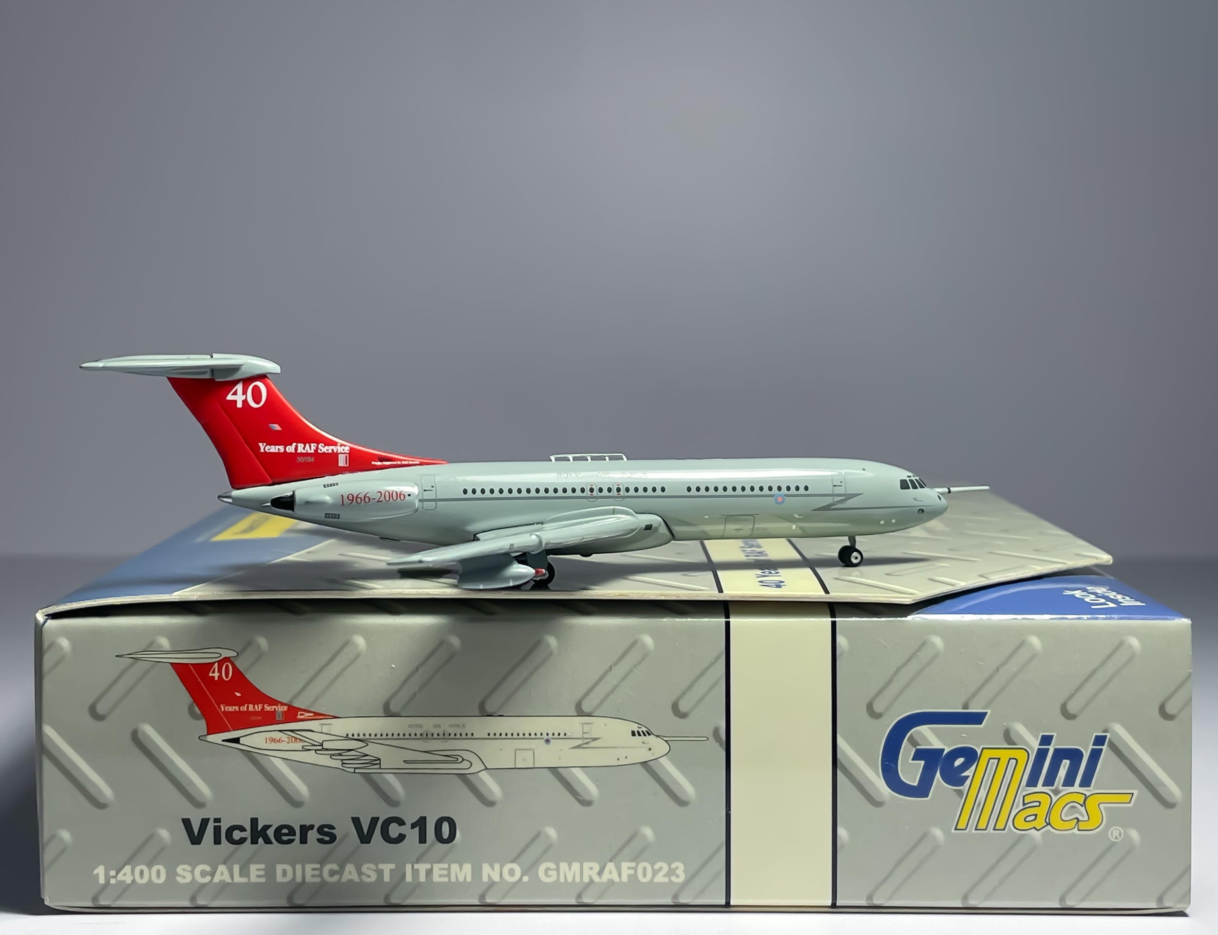 Royal Air Force Vickers VC-10 1:400 Gemini Jets XV104 (GMRAF023)