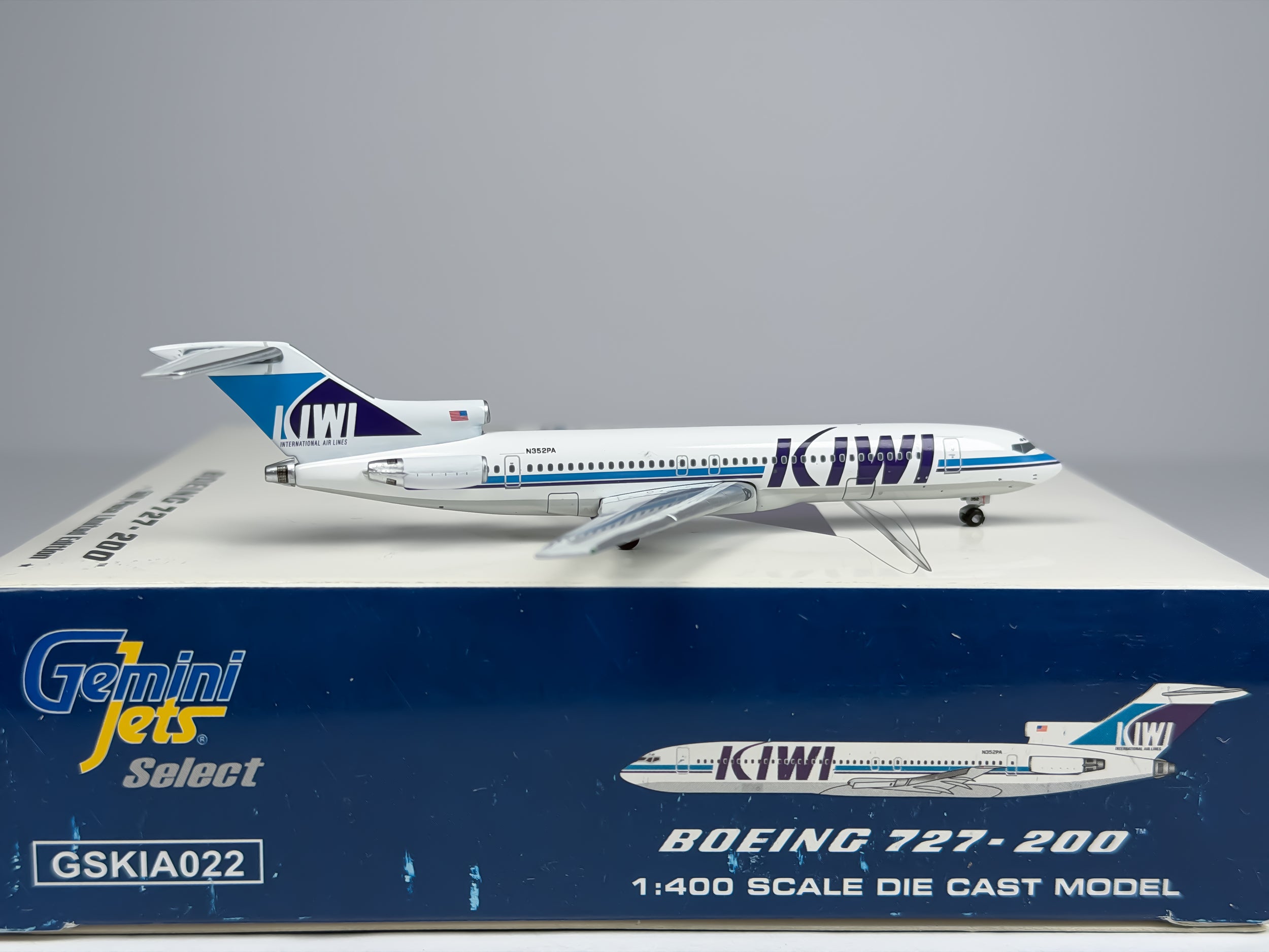 Kiwi International Air Lines Boeing 727-200 1:400 Gemini Jets N352PA (GSKIA022)