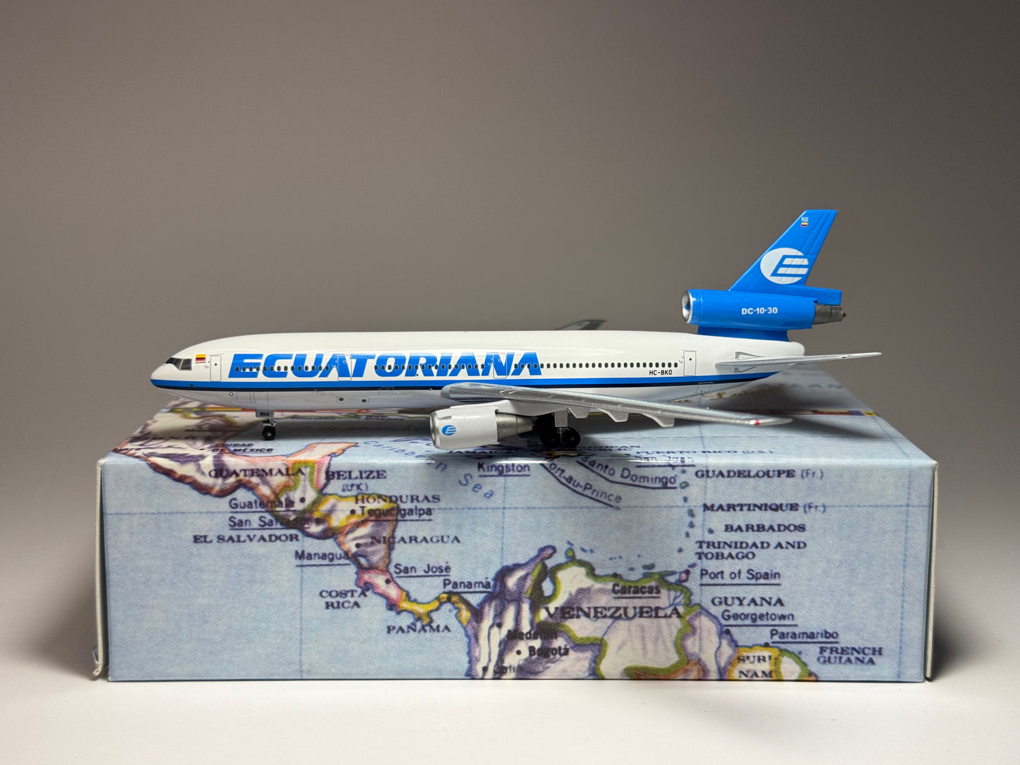 Aeroclassics 1:400 Ecuatoriana Douglas DC-10 HC-BKO ACHCBKO