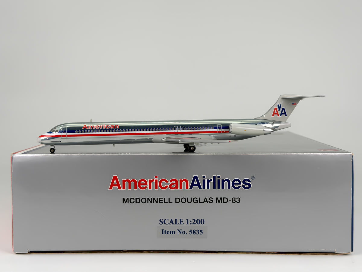 American Airlines McDonnell Douglas MD-83 1:200 Hogan N9626F (HG5835)