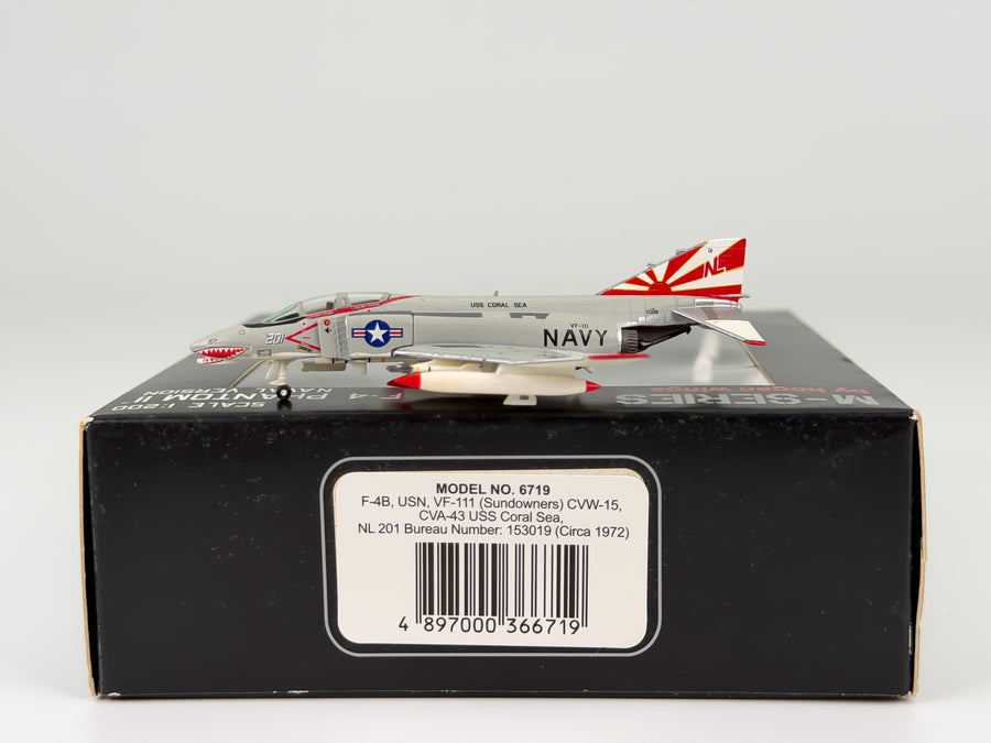 U.S Navy McDonnell Douglas F-4 Phantom II 1:200 Hogan 153019 (HG6719)