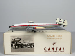Qantas Airways Lockheed L-1049 1:200 Hogan Wings VH-EAP (HG8744)