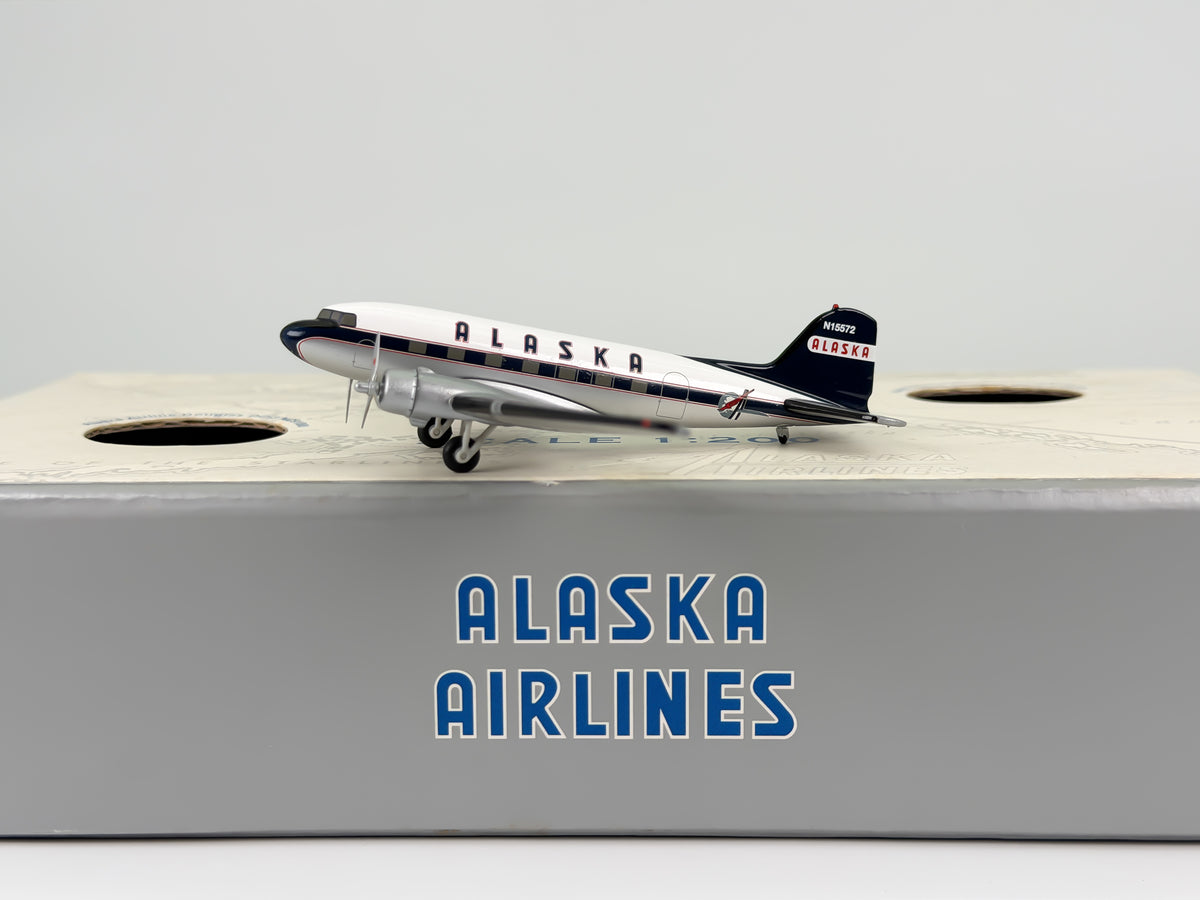 Alaska Airlines Douglas DC-3 (C-47 Skytrain) 1:200 Hogan NC91008 & N15572 (HG8775)