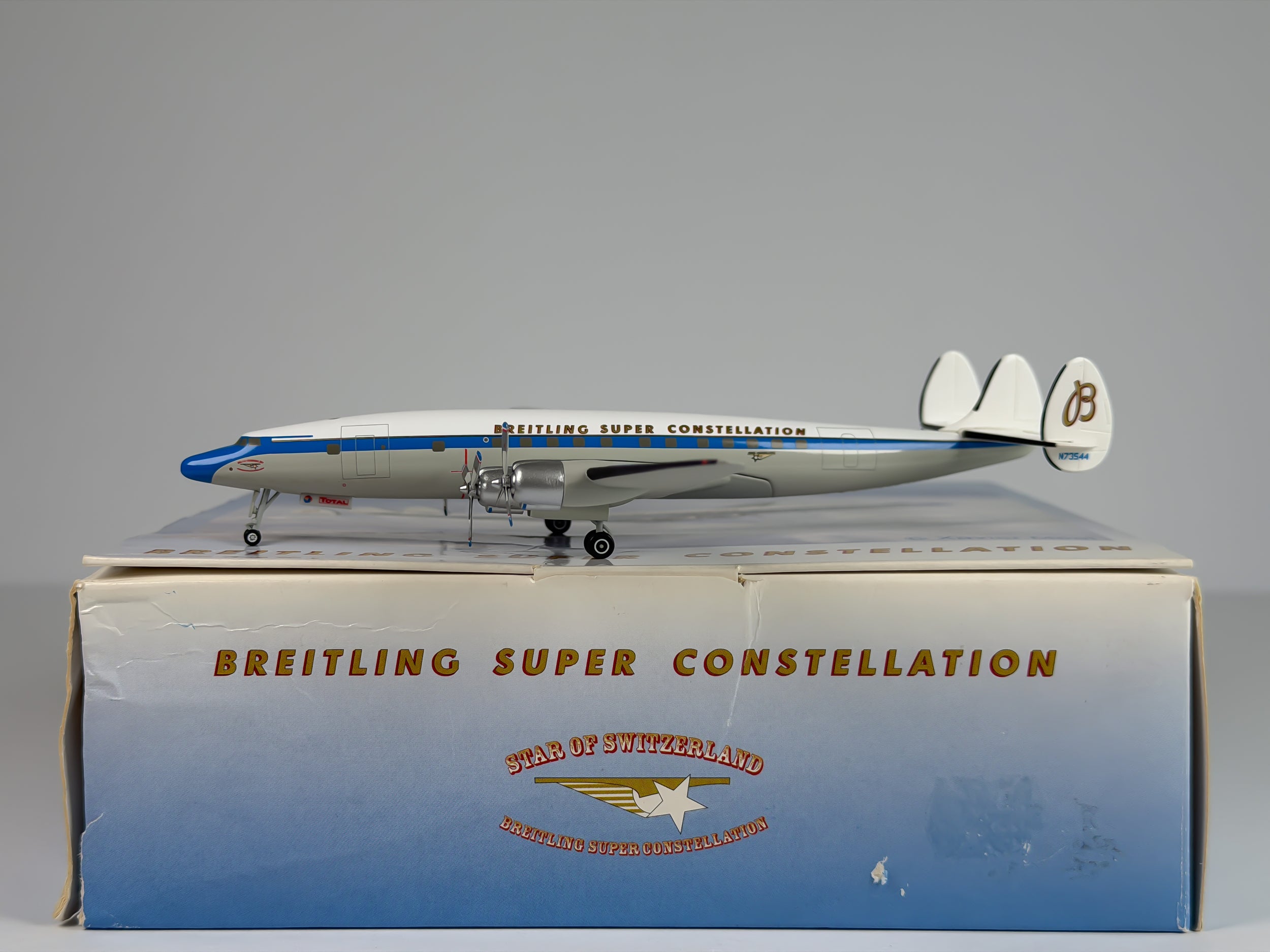 Breitling Lockheed VC‑121 1:200 Hogan N73544 (HG8942)