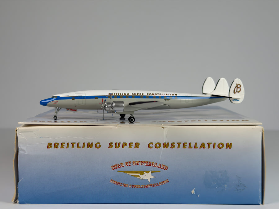 Breitling Lockheed VC‑121 1:200 Hogan N73544 (HG8942)