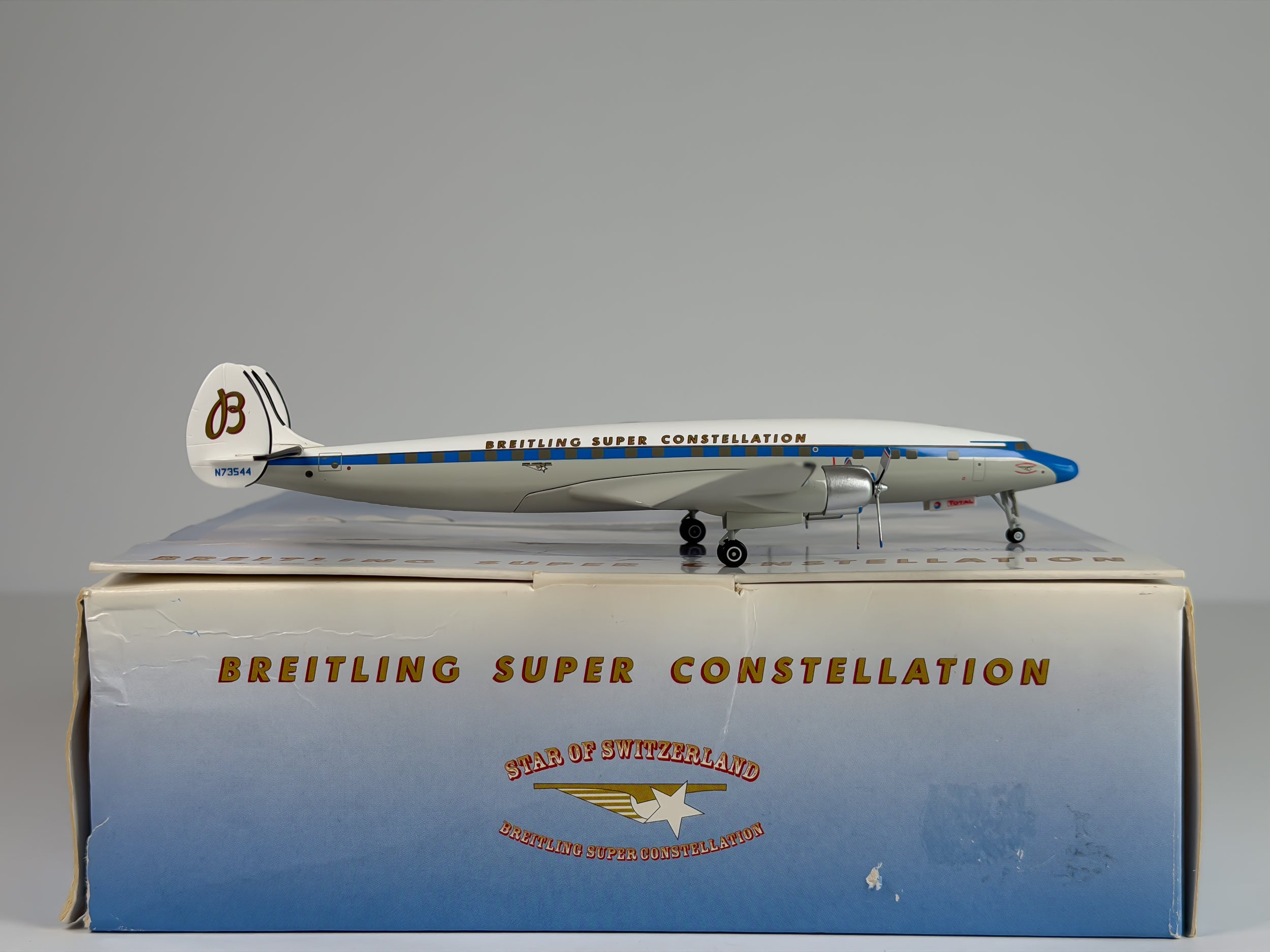Breitling Lockheed VC‑121 1:200 Hogan N73544 (HG8942)