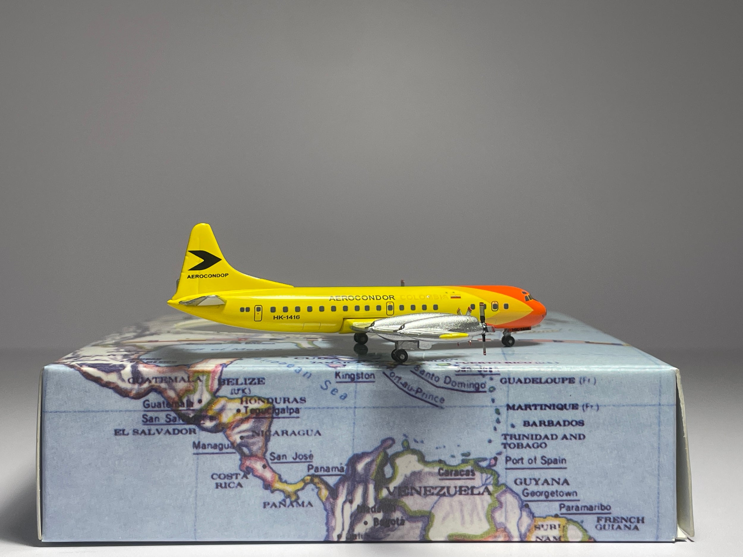 Aeroclassics 1:400 Aerocondor Lockheed L-188 Electra HK-1416 ACHK1416